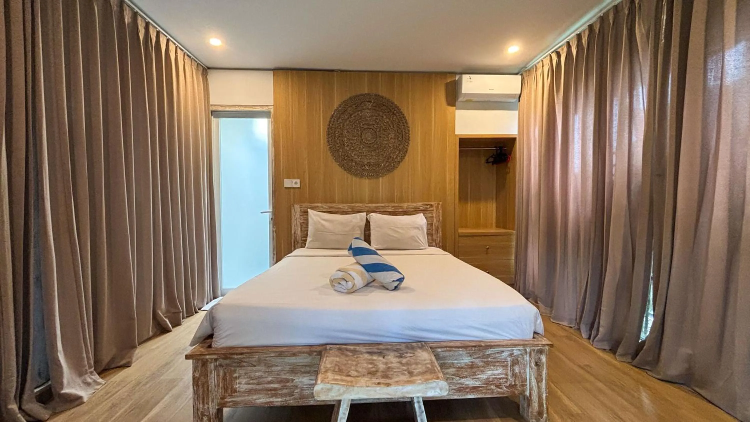 Bed in Villa Alisha Pererenan Canggu