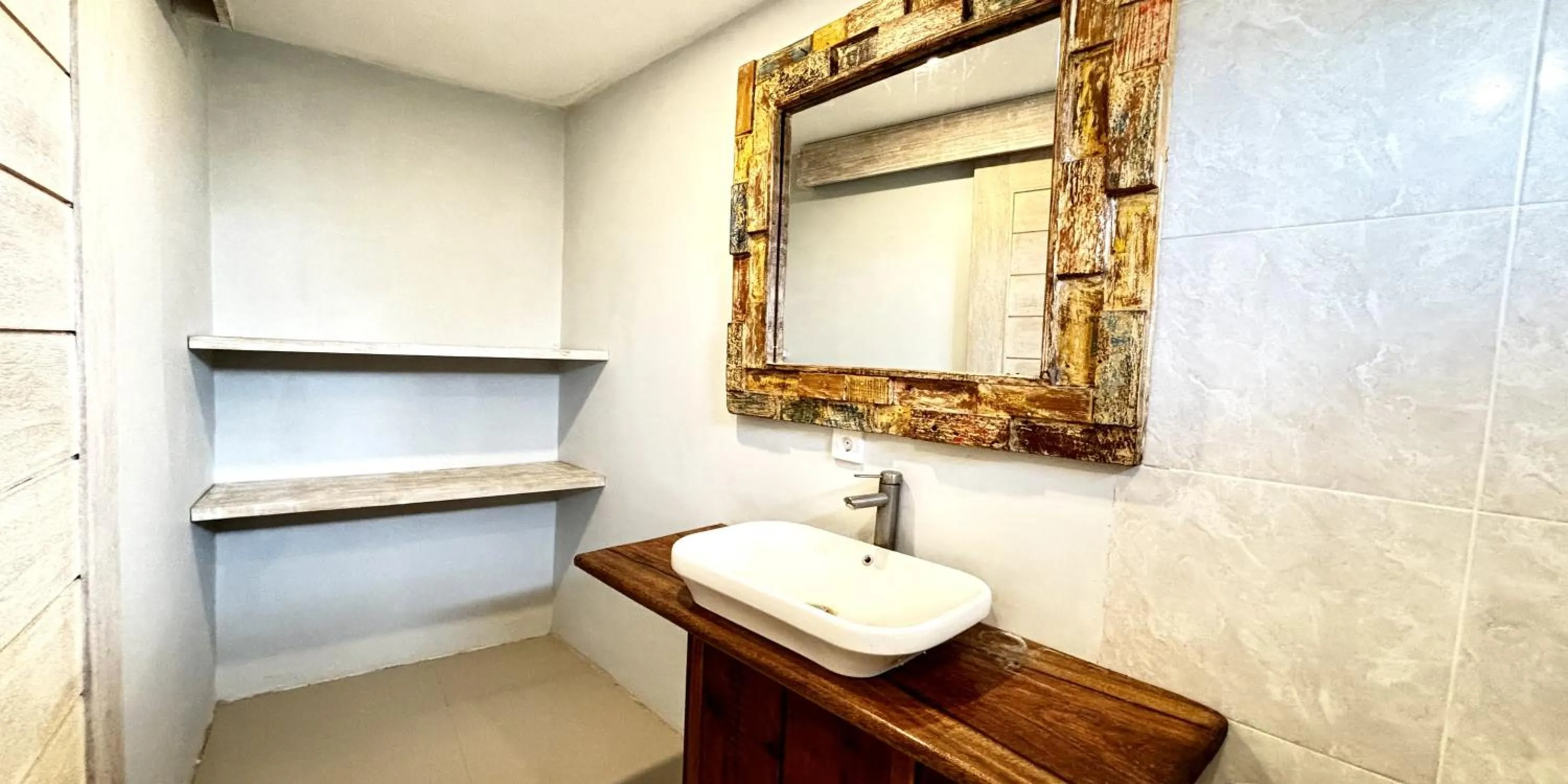 Bathroom in Villa Alisha Pererenan Canggu