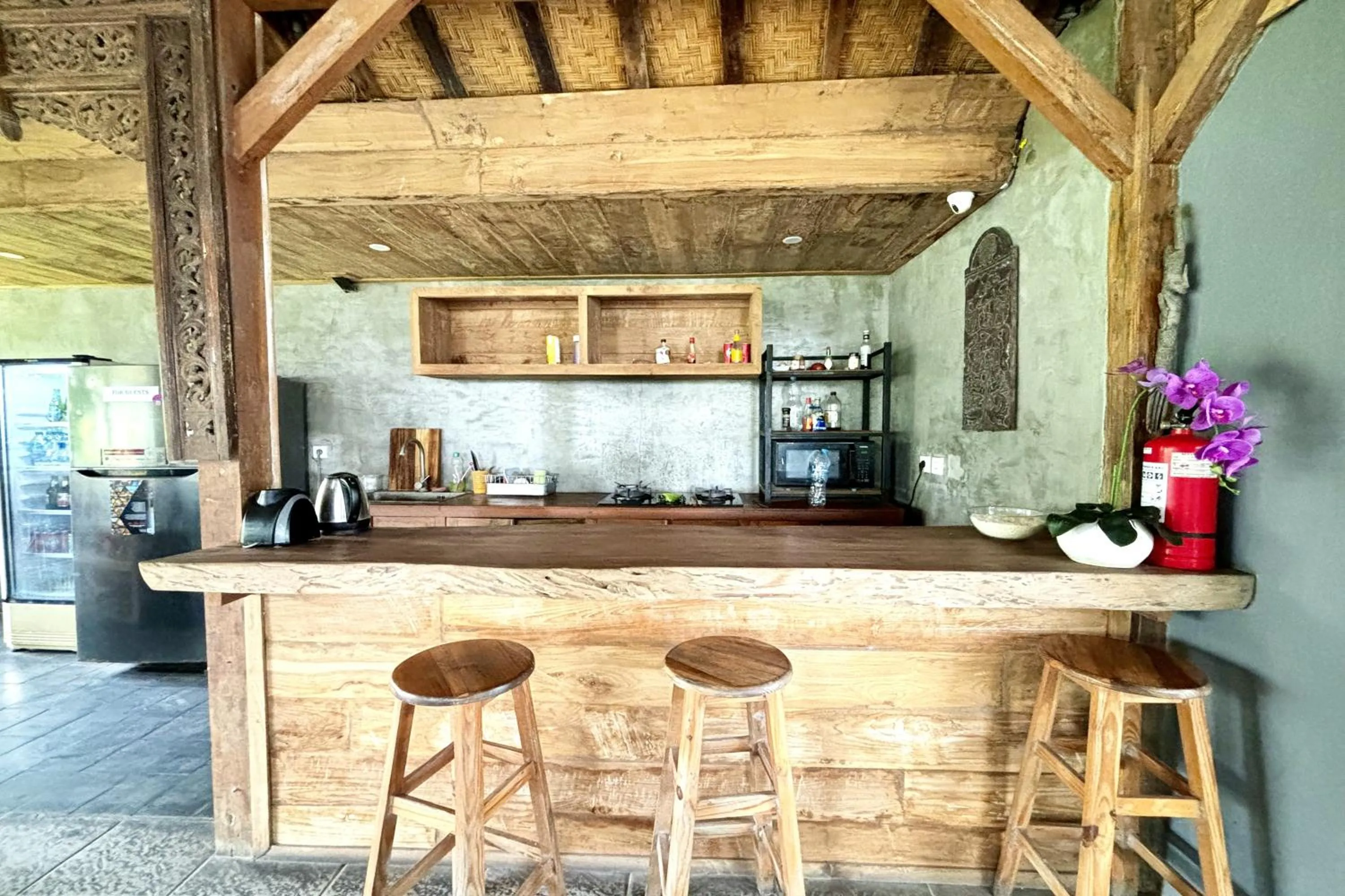 Kitchen or kitchenette in Villa Alisha Pererenan Canggu