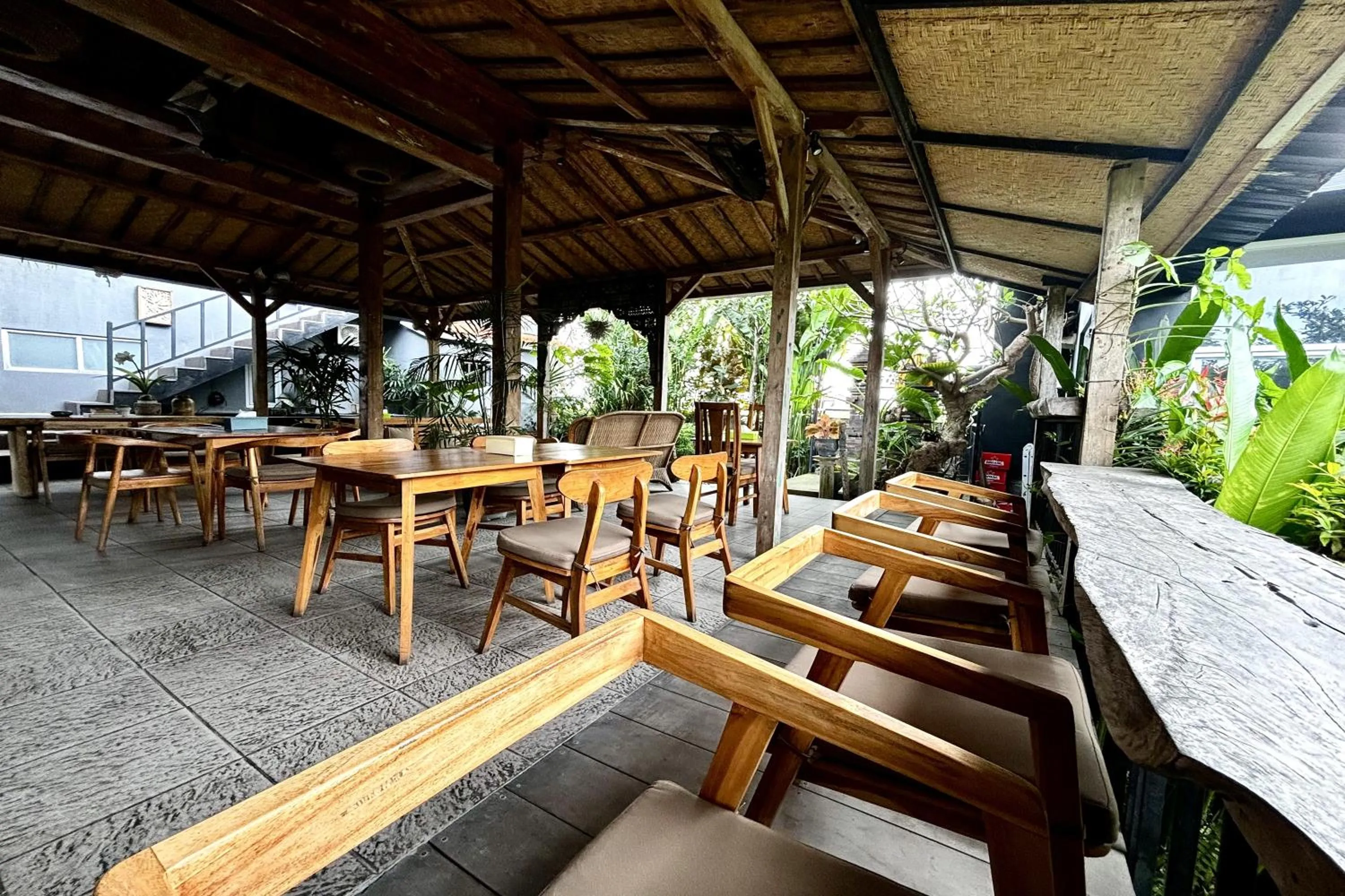 Restaurant/places to eat in Villa Alisha Pererenan Canggu