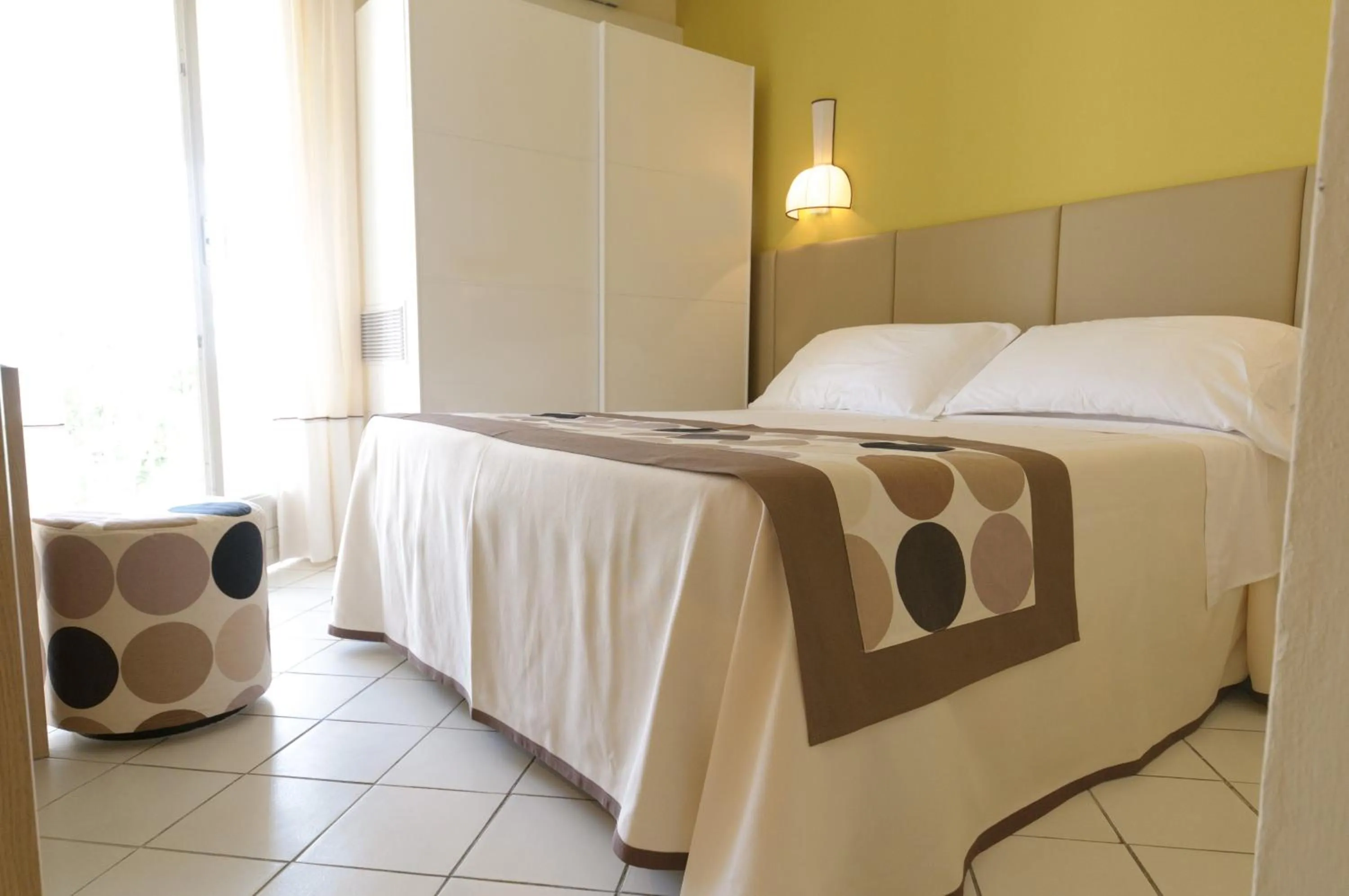 Bed in HOTEL TRIONFAL - Fronte Mare - Vicinissimi al Centro