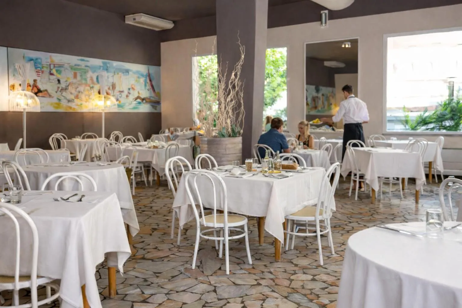 Staff in HOTEL TRIONFAL - Fronte Mare - Vicinissimi al Centro