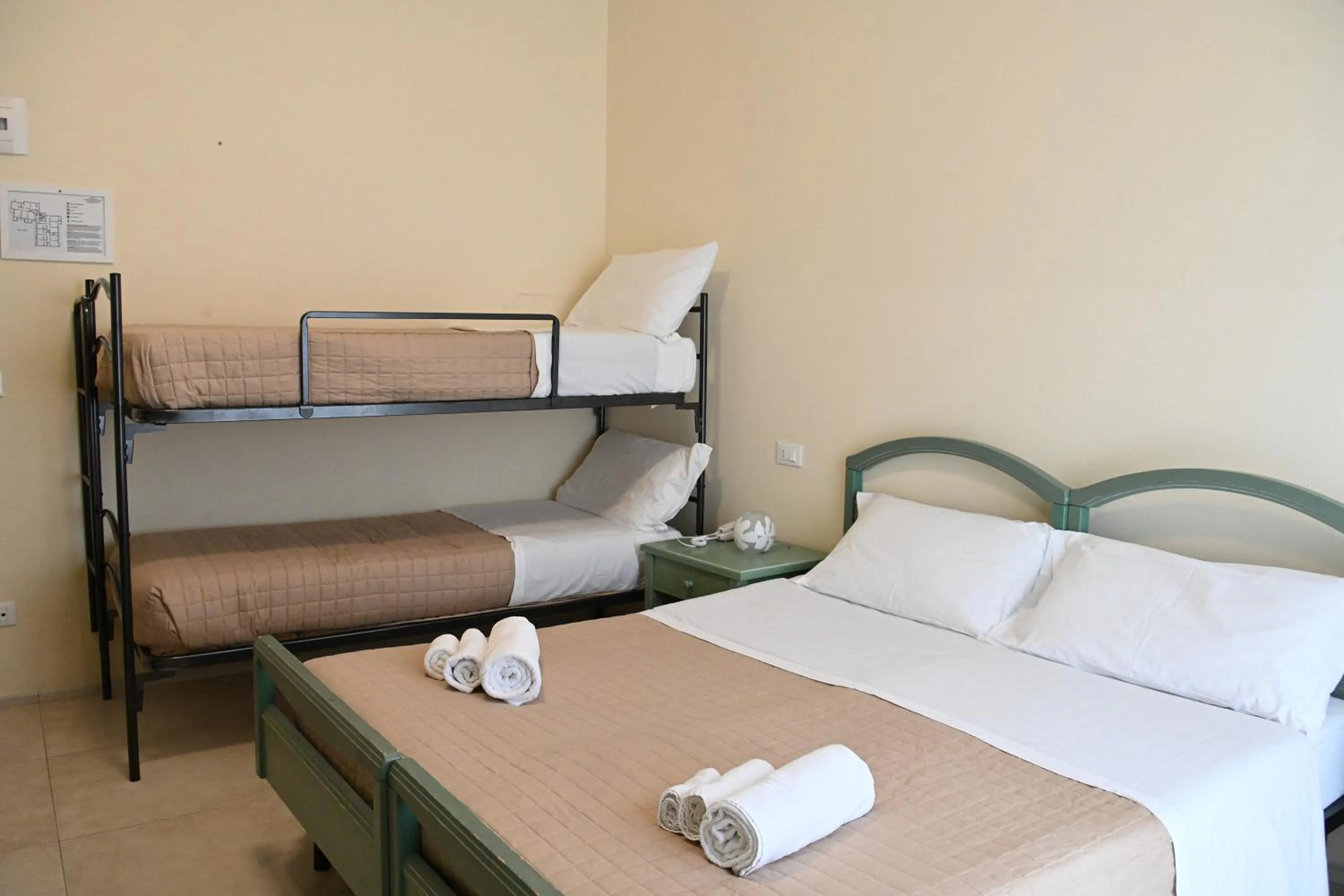 Bedroom, Bed in HOTEL TRIONFAL - Fronte Mare - Vicinissimi al Centro