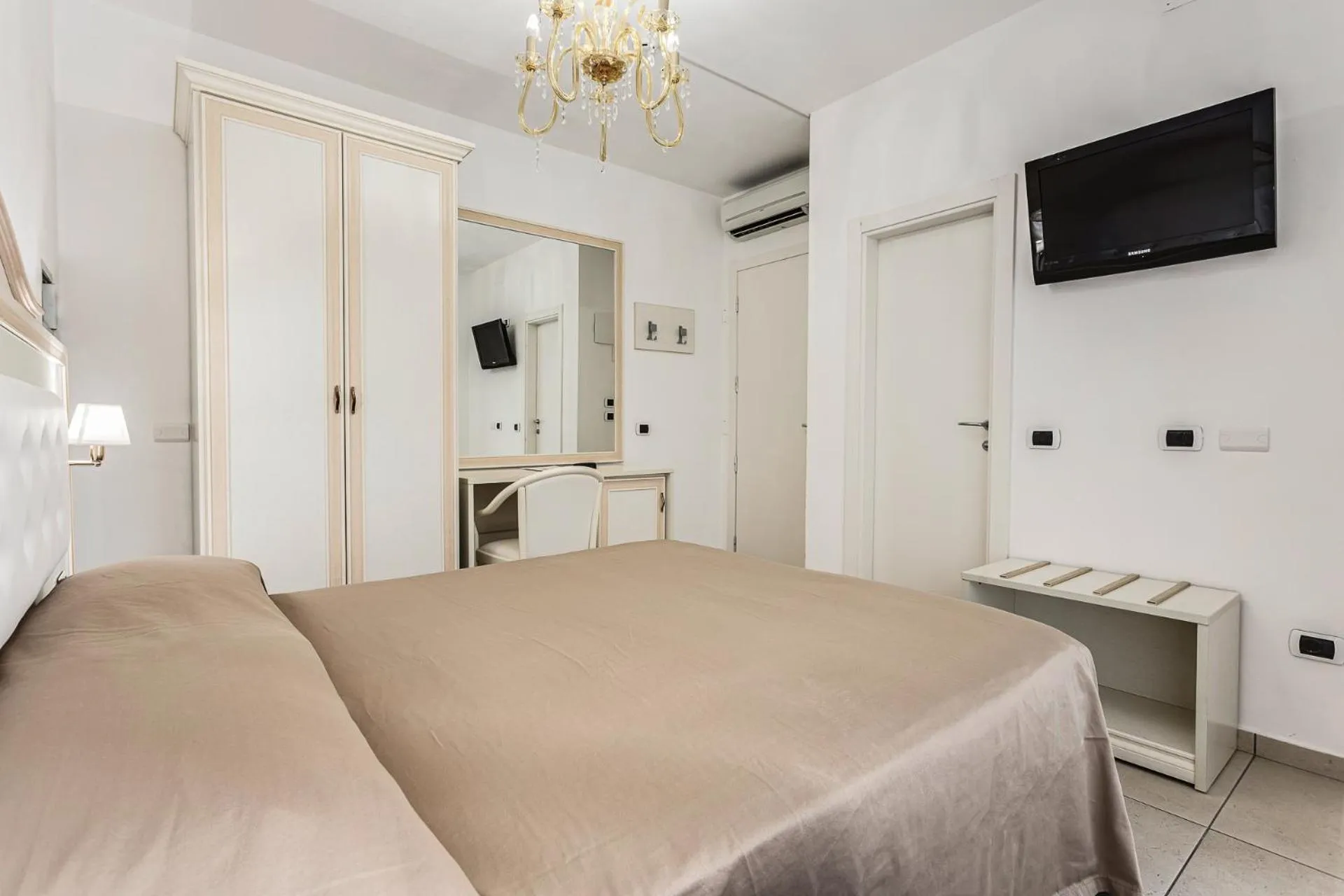 Bedroom, Bed in Hotel Buratti