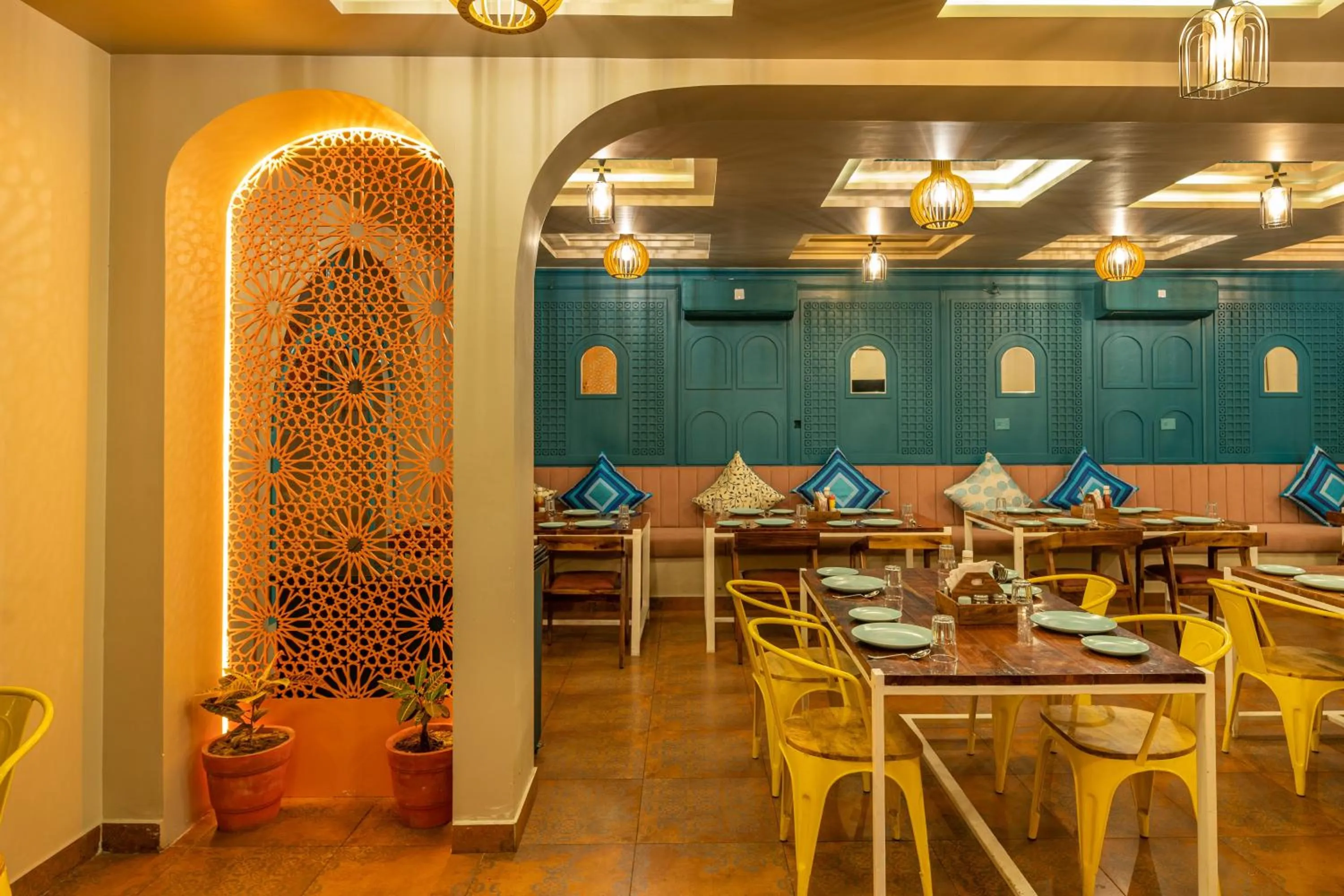 Restaurant/places to eat in Zostel Bundi