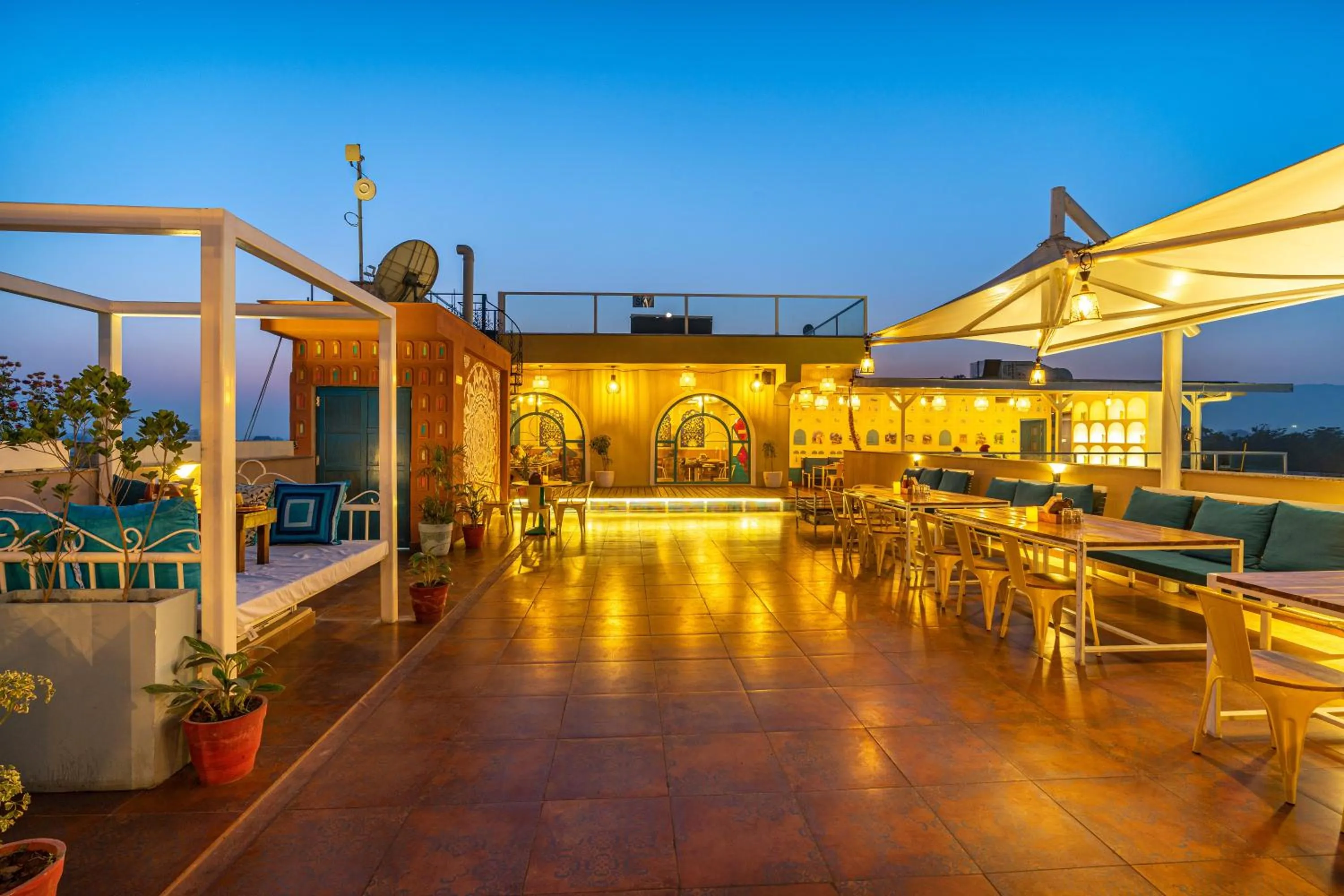 Restaurant/places to eat in Zostel Bundi