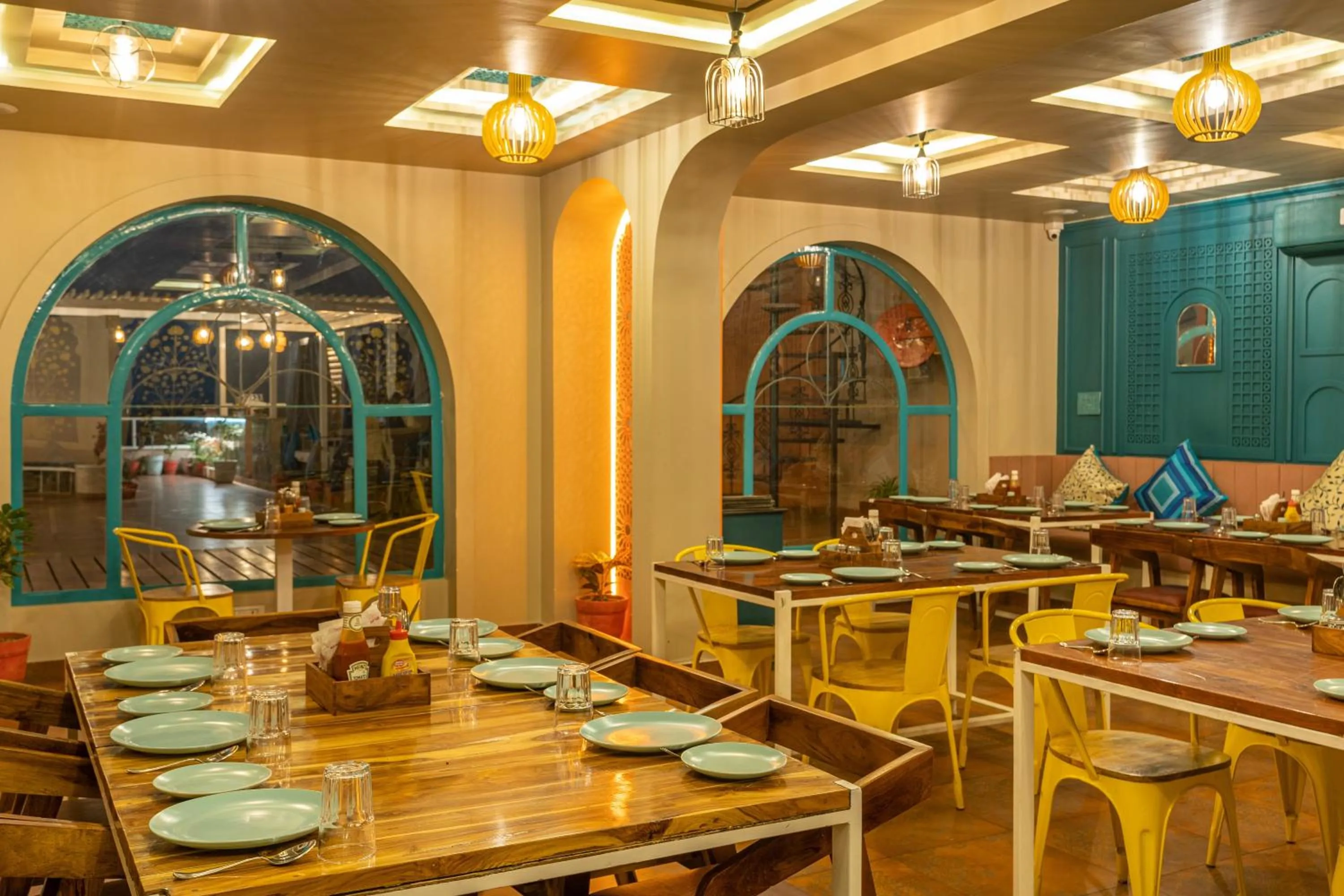 Restaurant/places to eat in Zostel Bundi