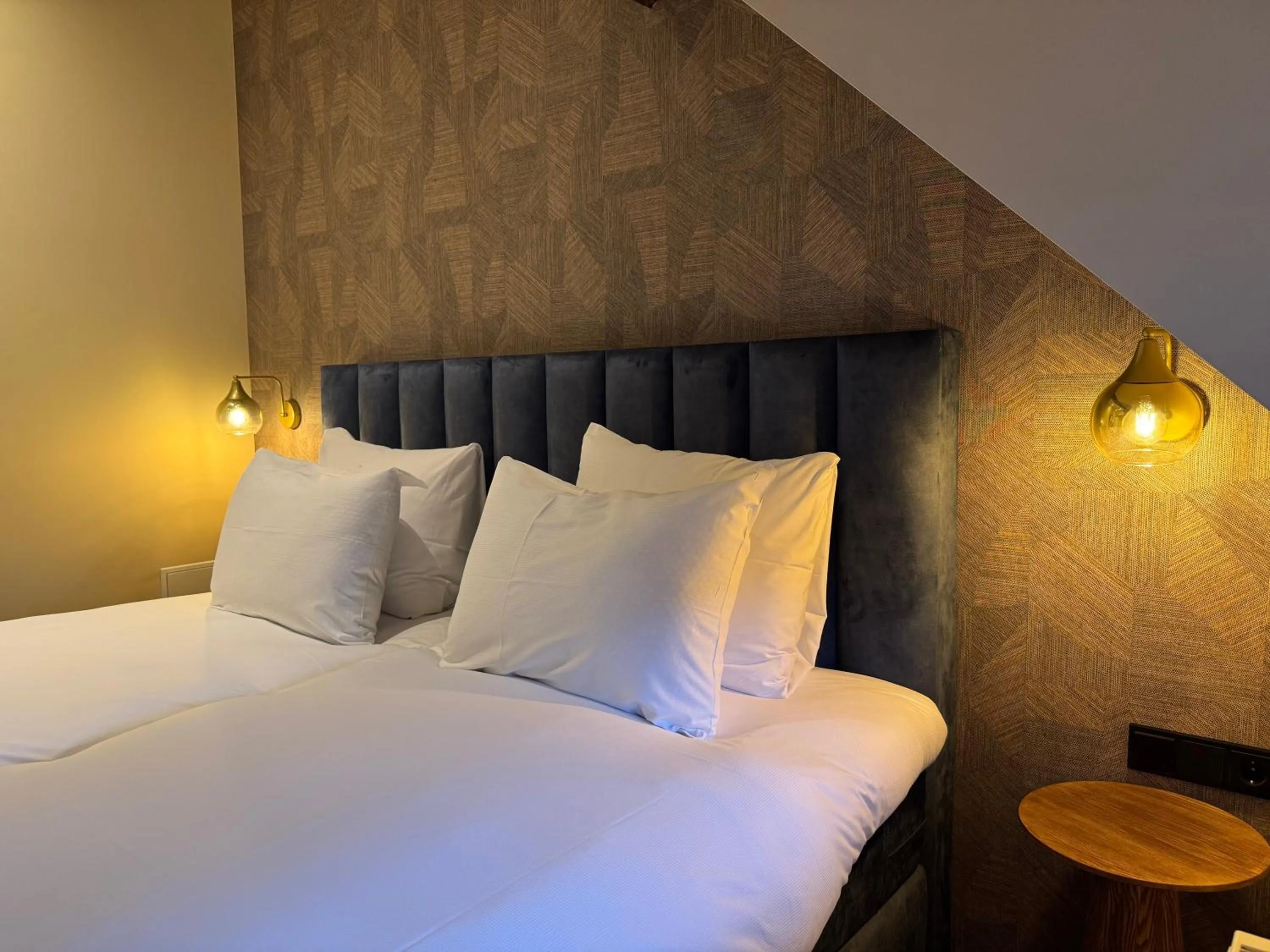 Bed in De Pastorie Bed & Breakfast