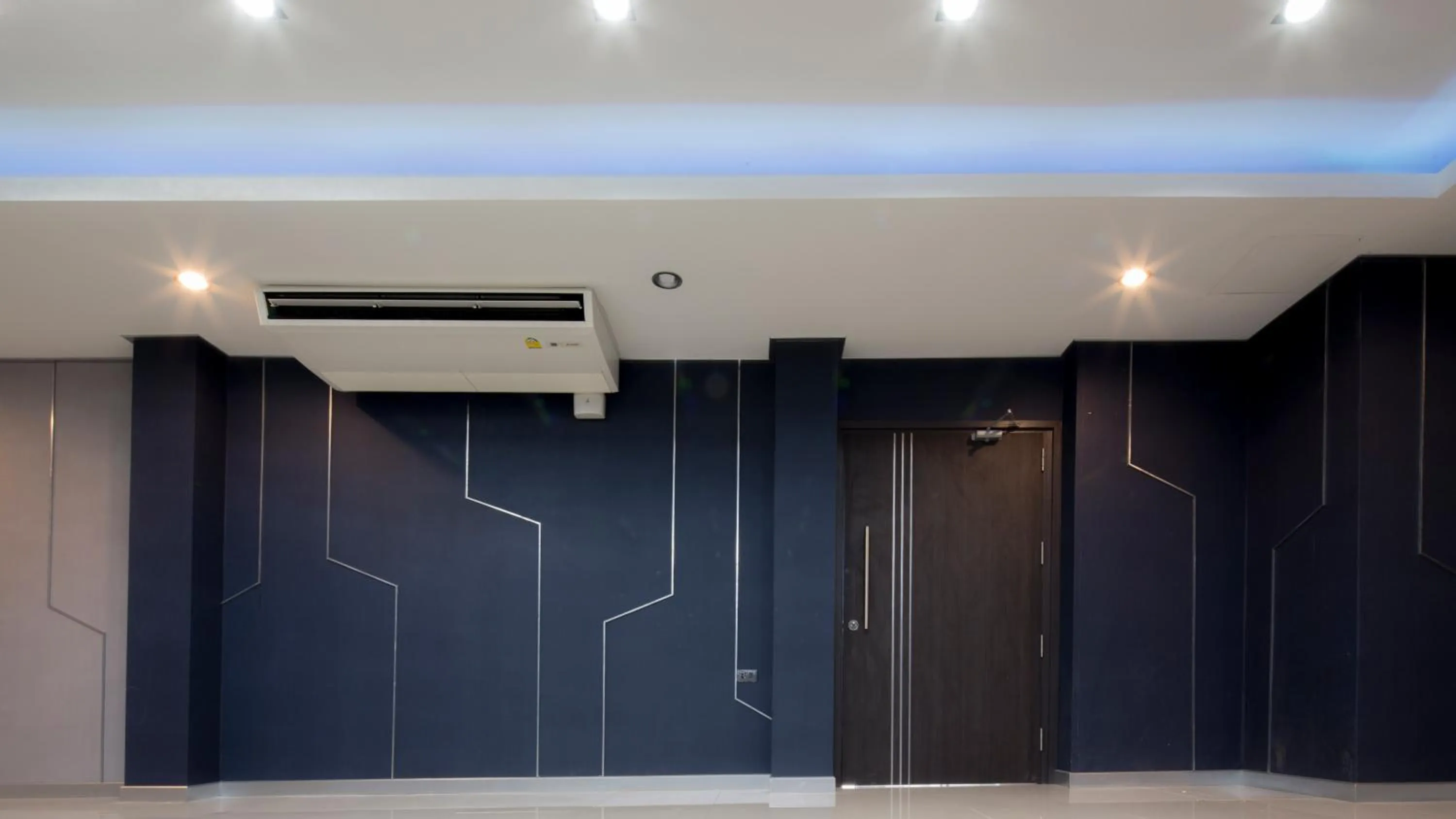 TV and multimedia in ARAYA HOTEL