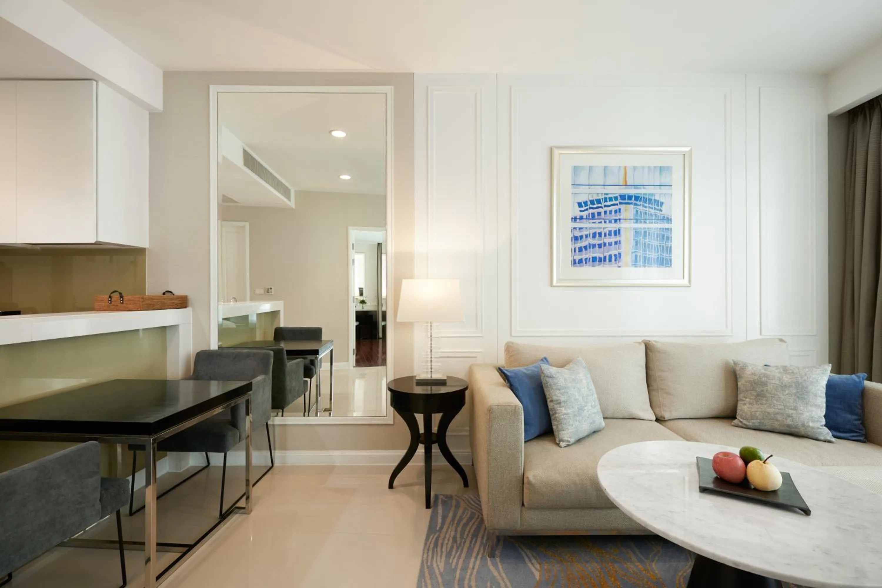 Living room in Dusit Suites Hotel Ratchadamri, Bangkok