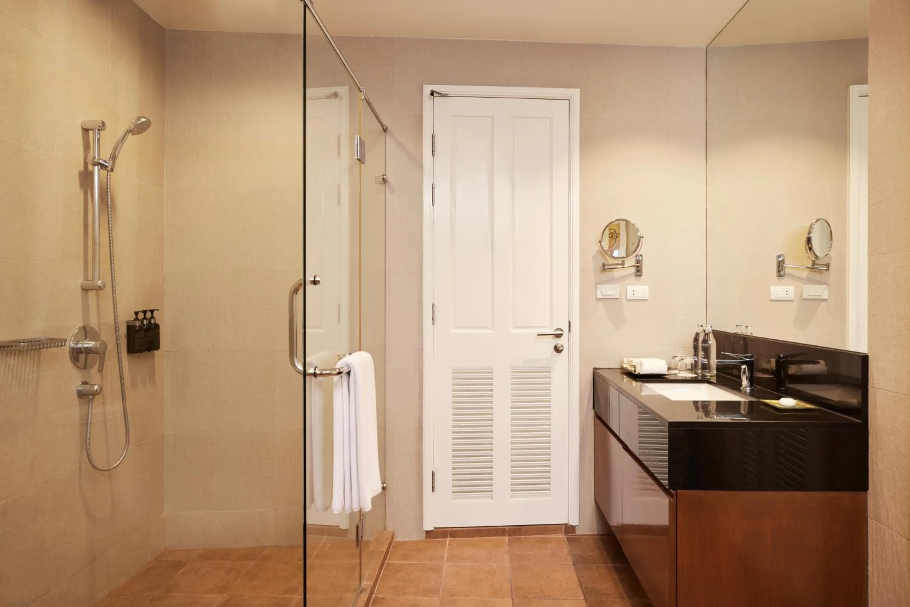 Shower in Dusit Suites Hotel Ratchadamri, Bangkok