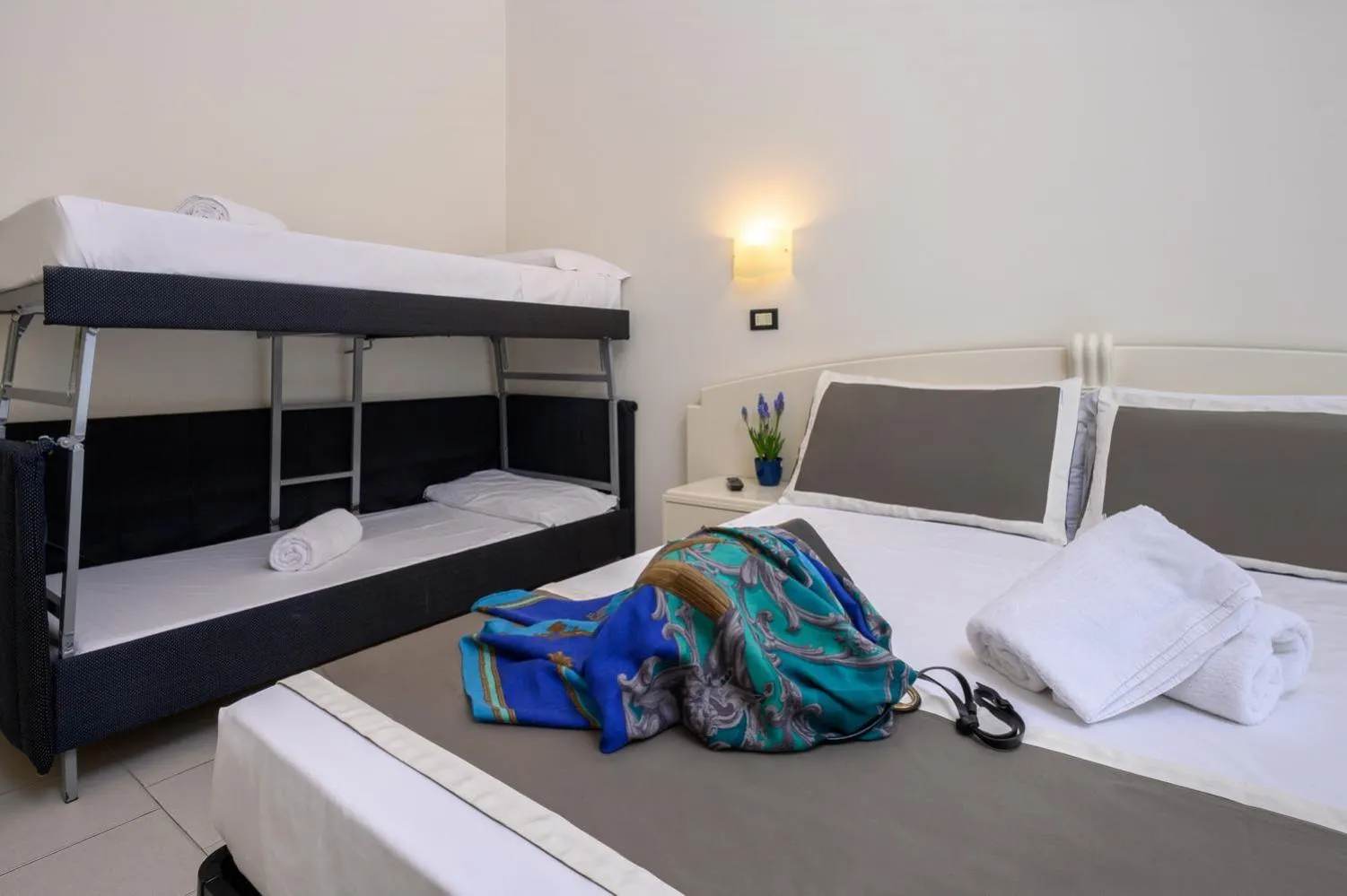 bunk bed, Bed in Atlas Hotel