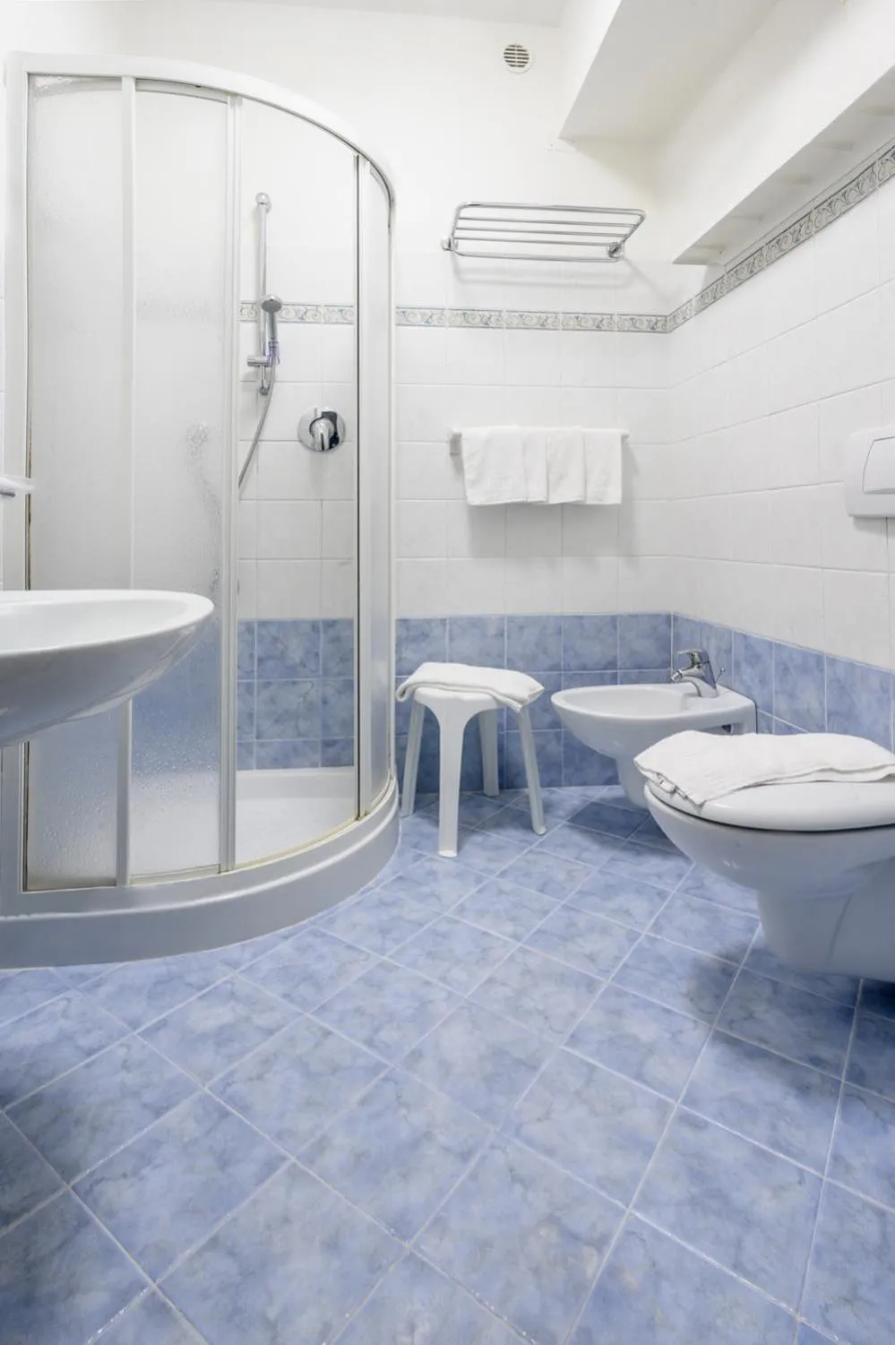 Bathroom in Atlas Hotel