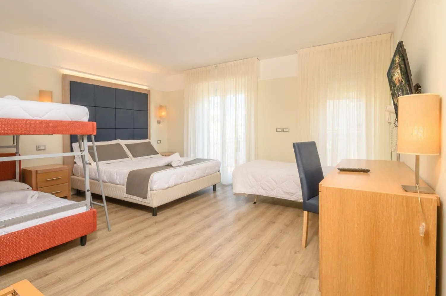 Photo of the whole room, Bed in Atlas Hotel