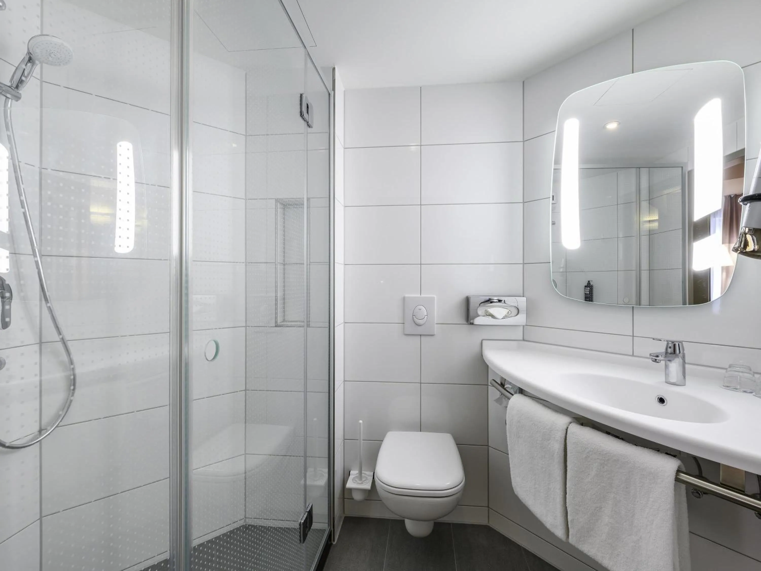 Bedroom in ibis Luebeck City