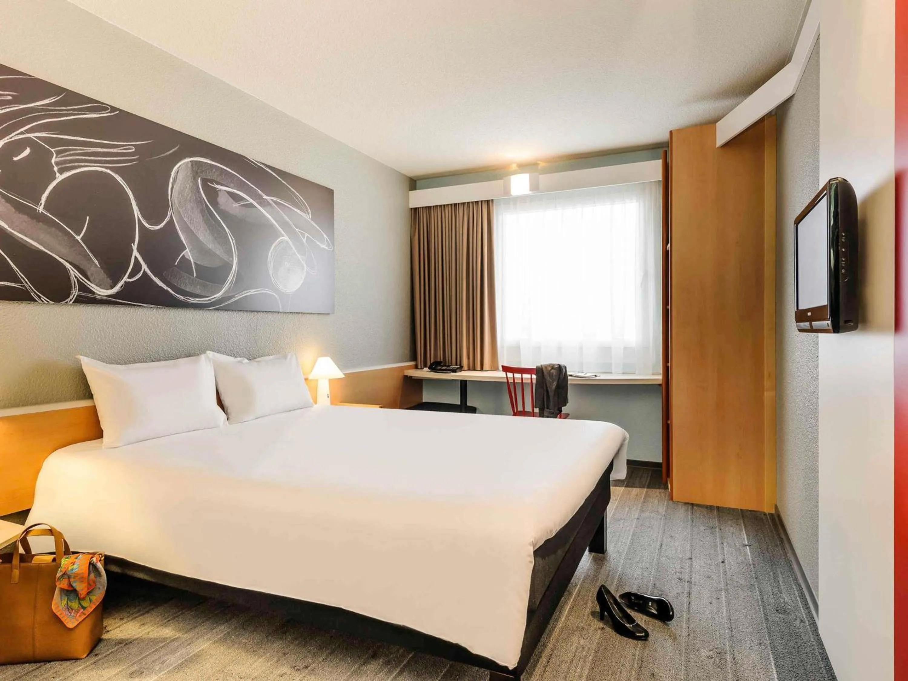 Bedroom, Bed in ibis Luebeck City