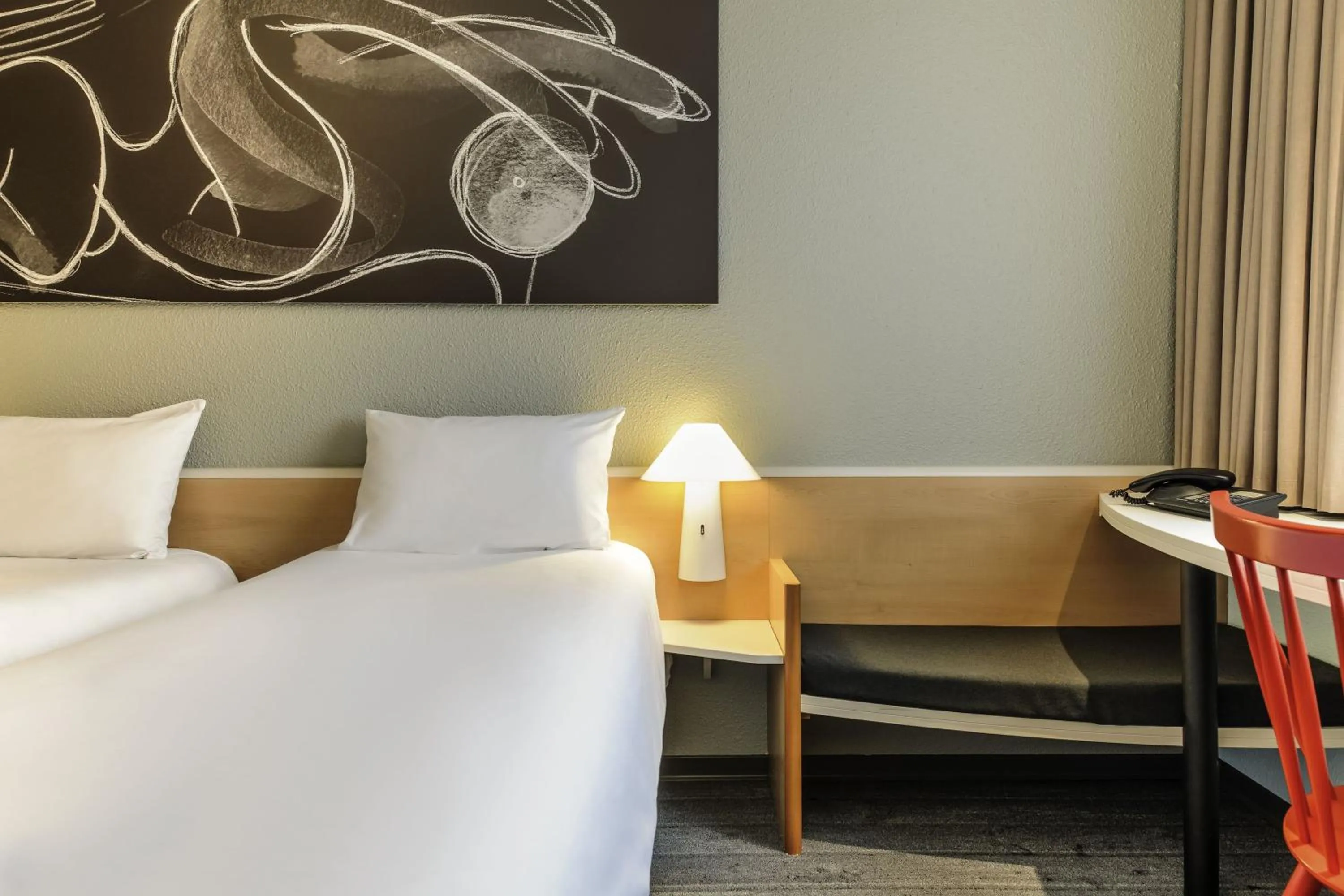 Bed in ibis Luebeck City