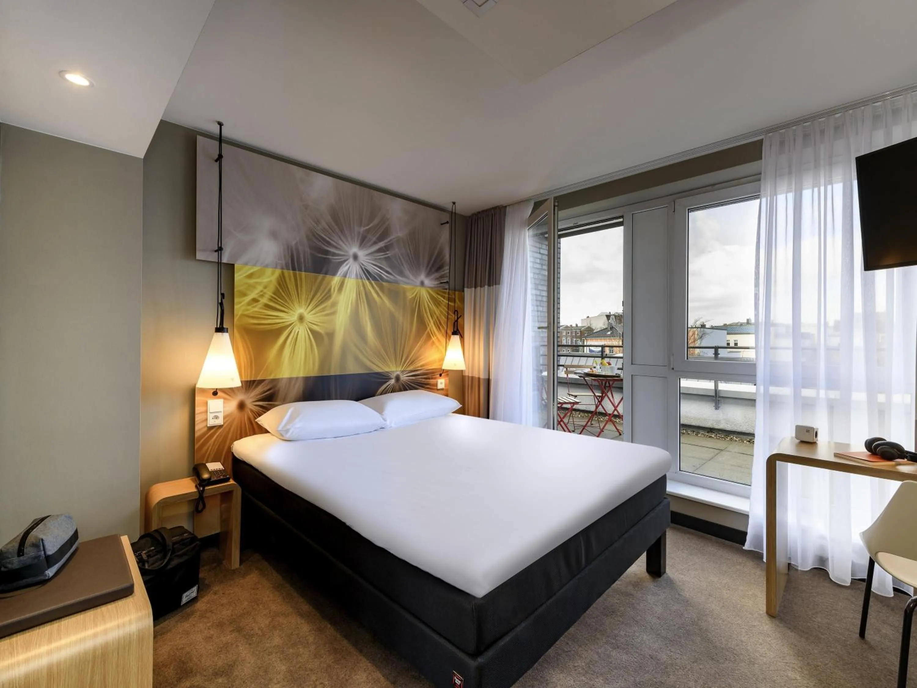 Bedroom, Bed in ibis Luebeck City