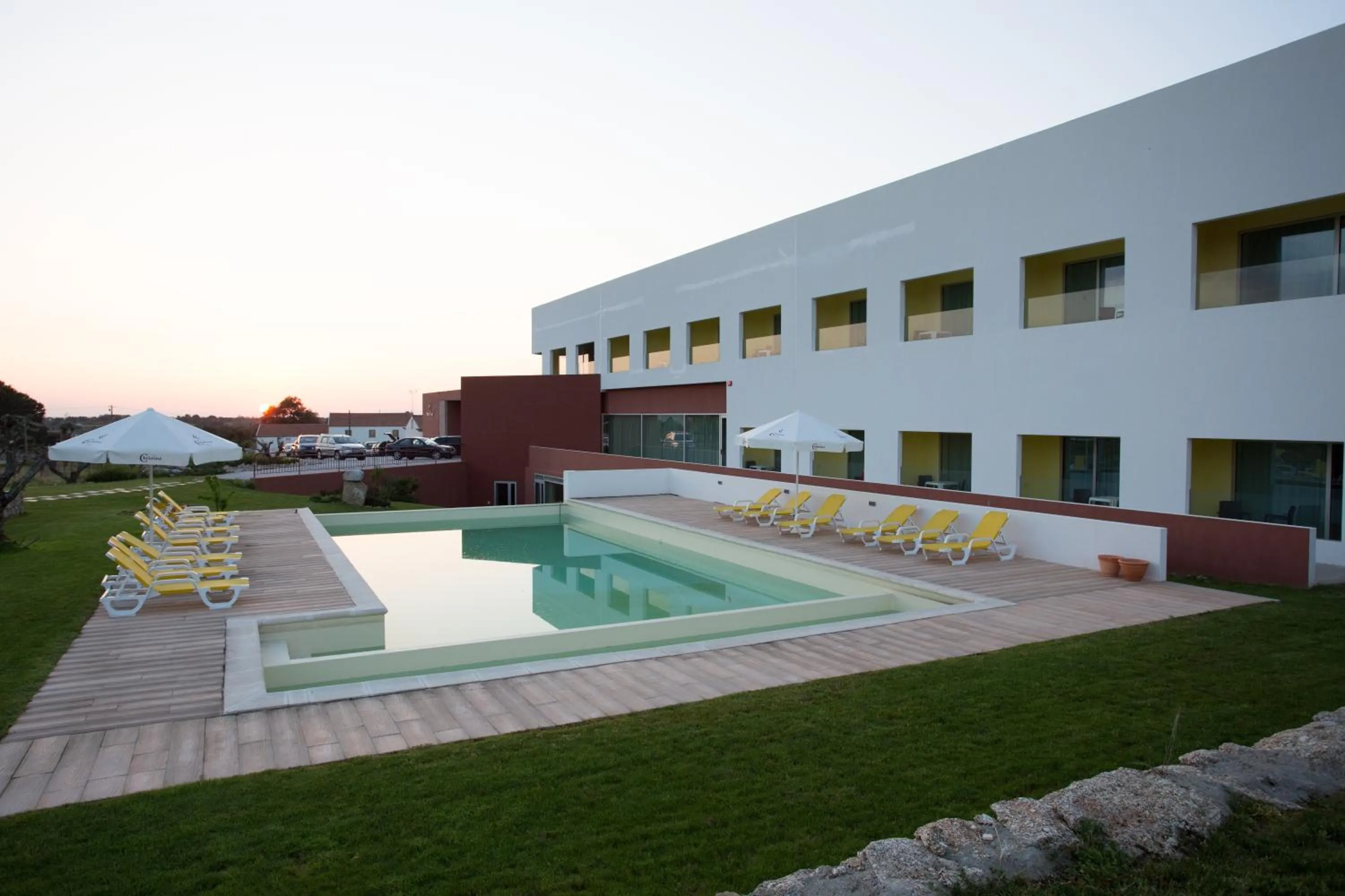 Swimming pool in Monte Filipe Hotel