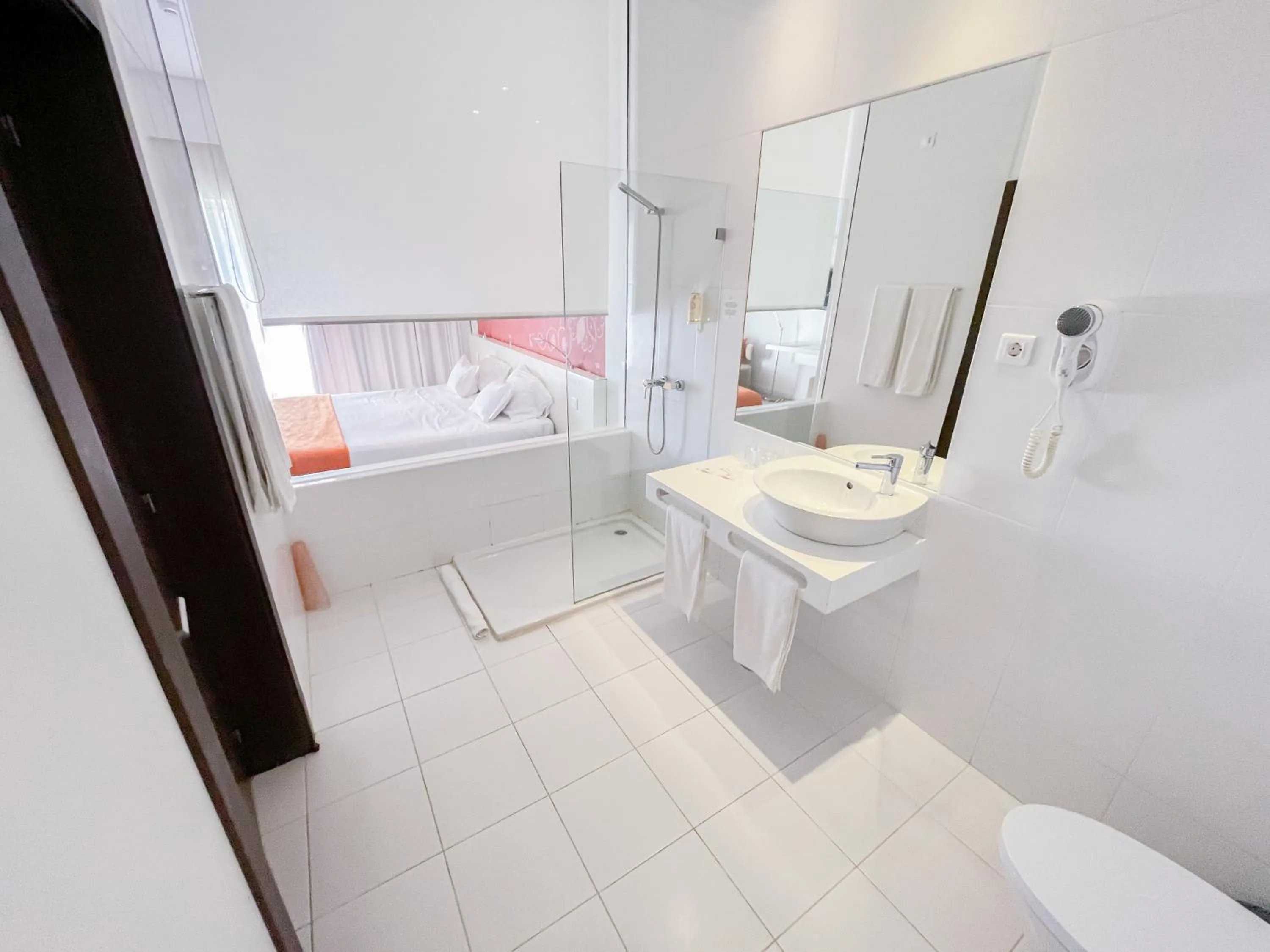 Bathroom in Monte Filipe Hotel