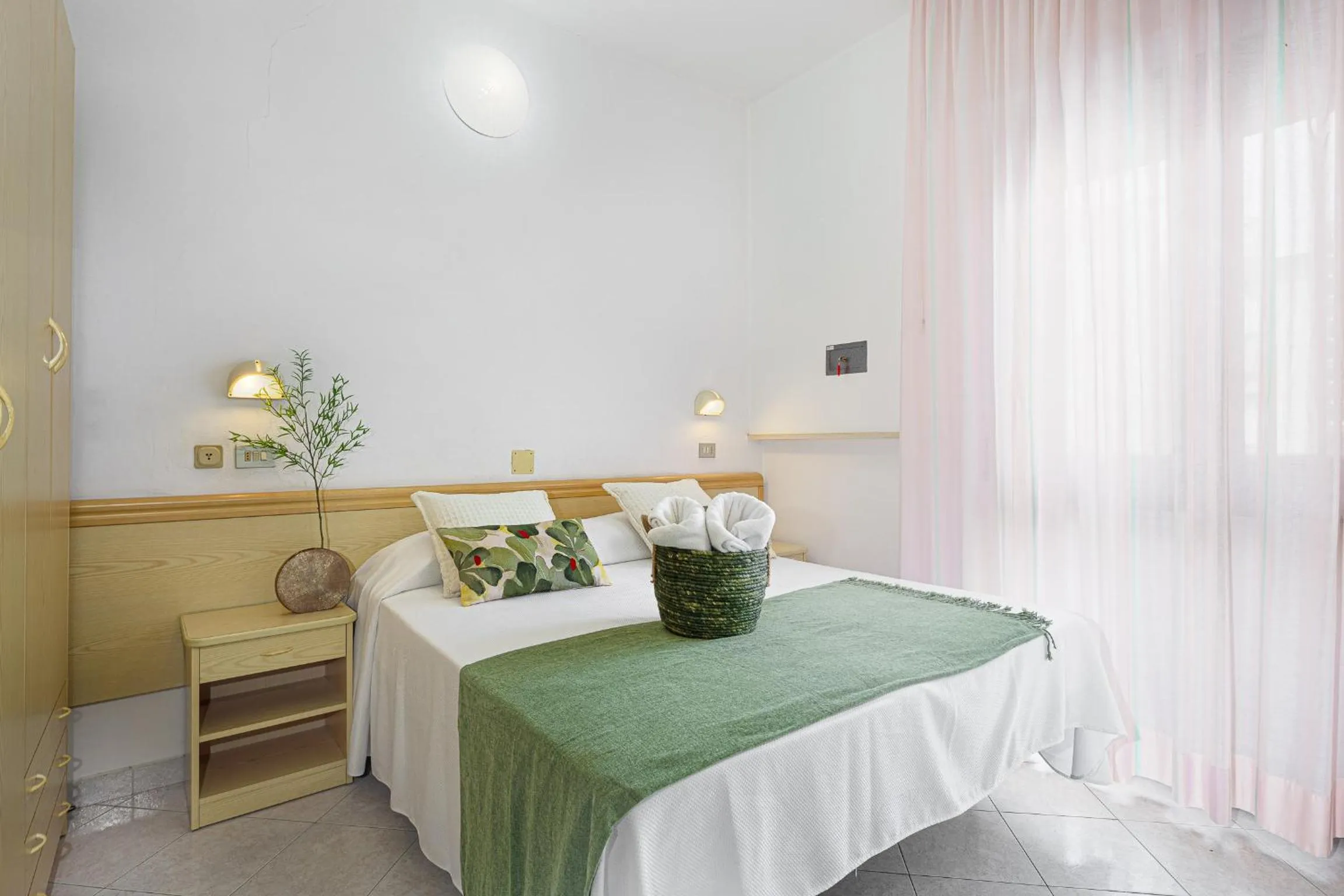 Bedroom, Bed in Hotel Cola Frontemare