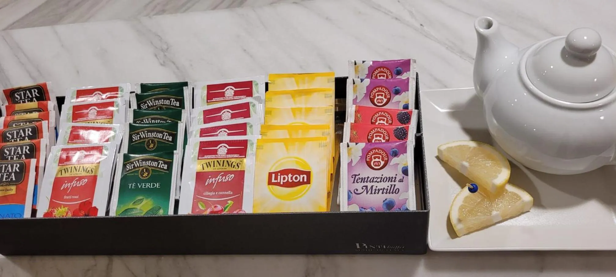 Coffee/tea facilities in Maritan Hotel & Spa