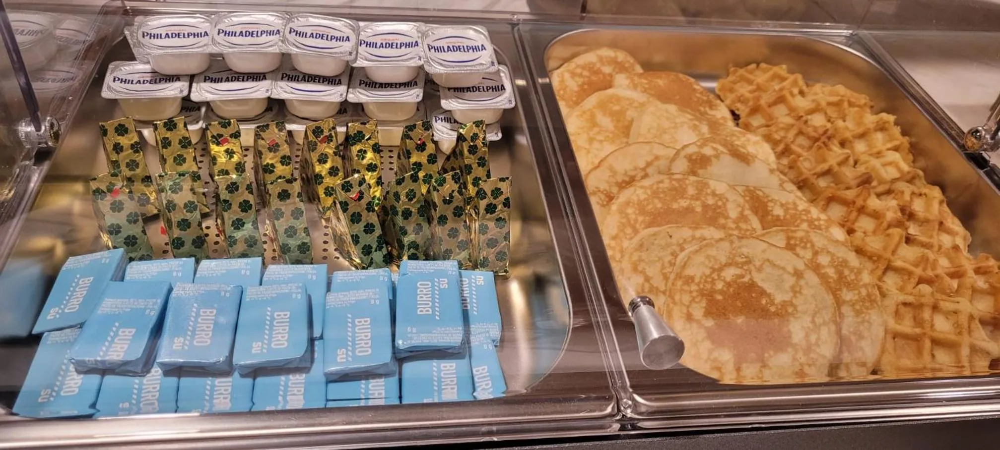 Buffet breakfast in Maritan Hotel & Spa