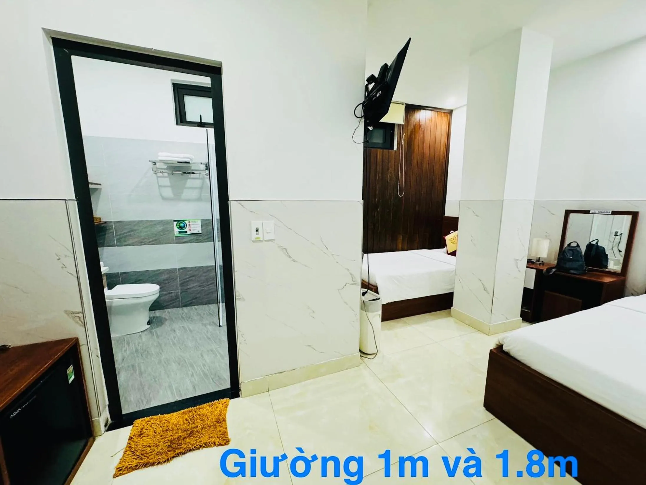 Toilet, Bed in Sapphire Hotel Hue