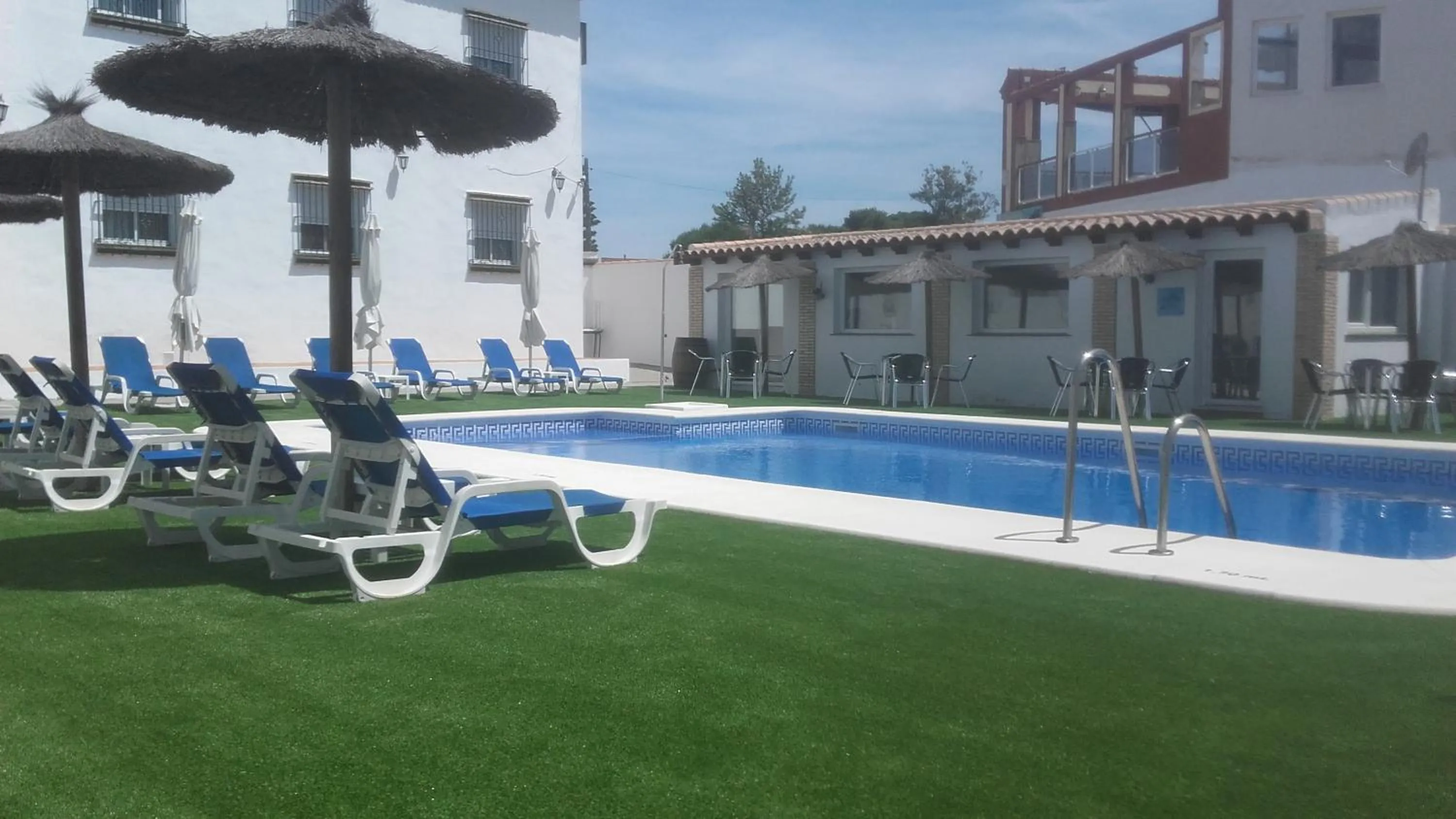 Swimming pool in Hotel Cortijo Los Gallos