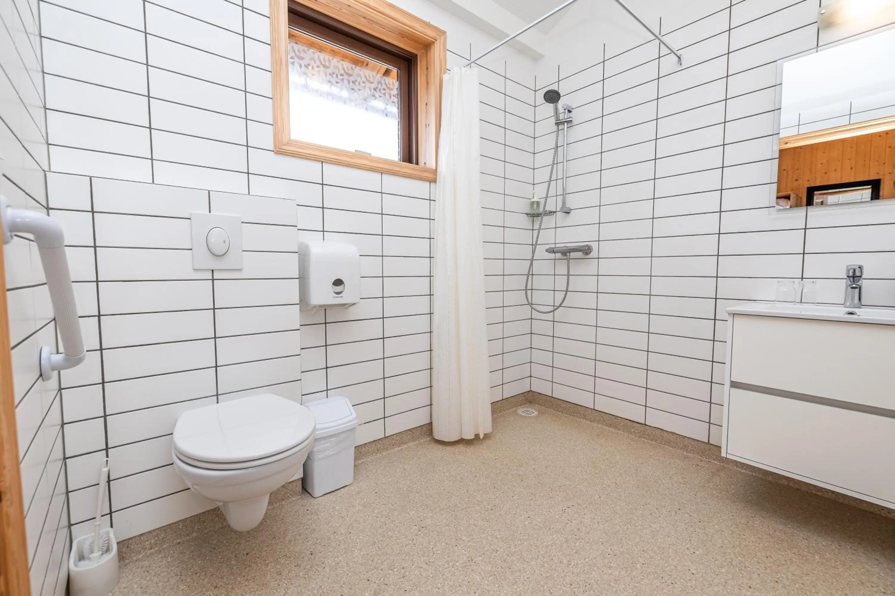 Shower in Árnanes Country Hotel