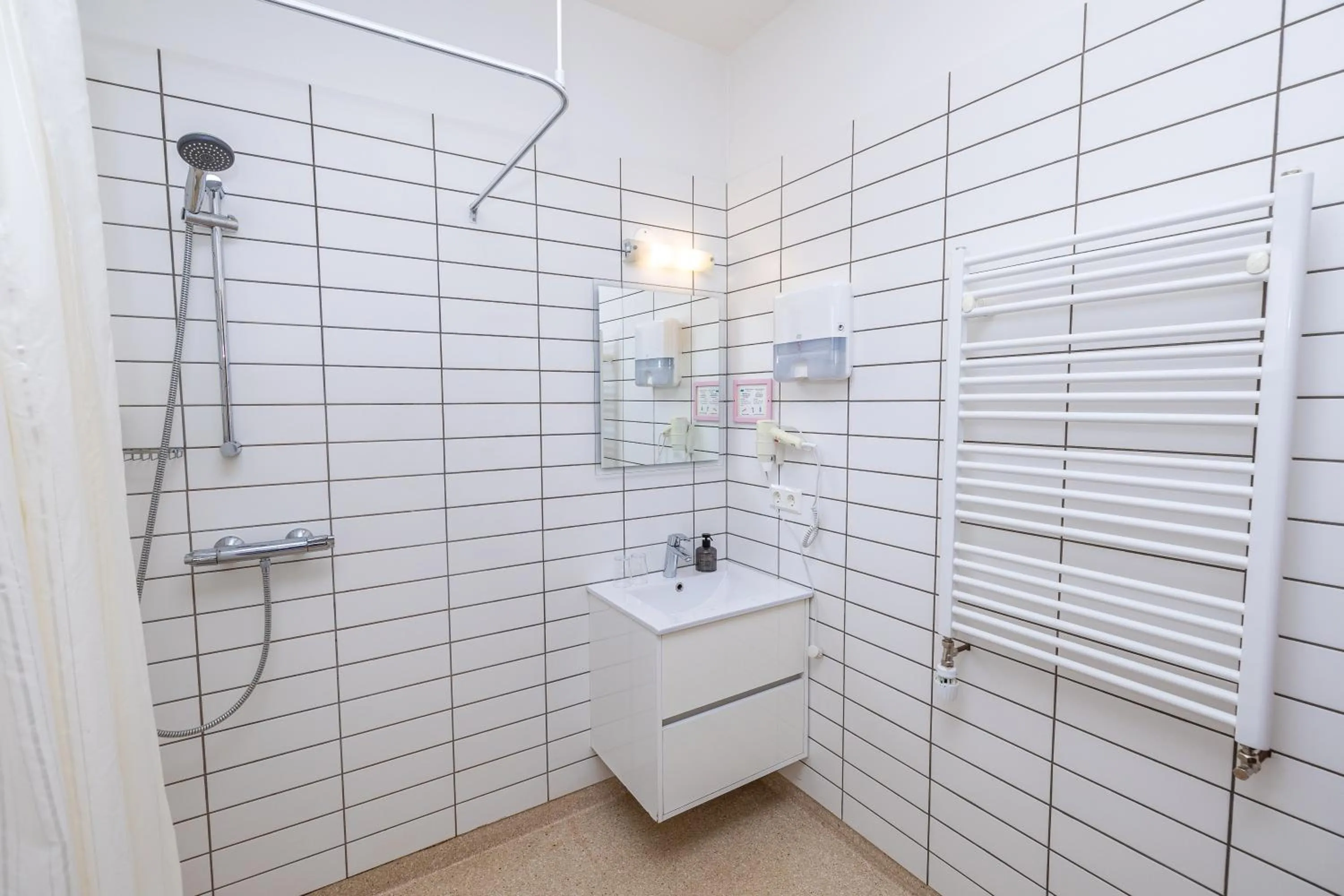 Shower in Árnanes Country Hotel