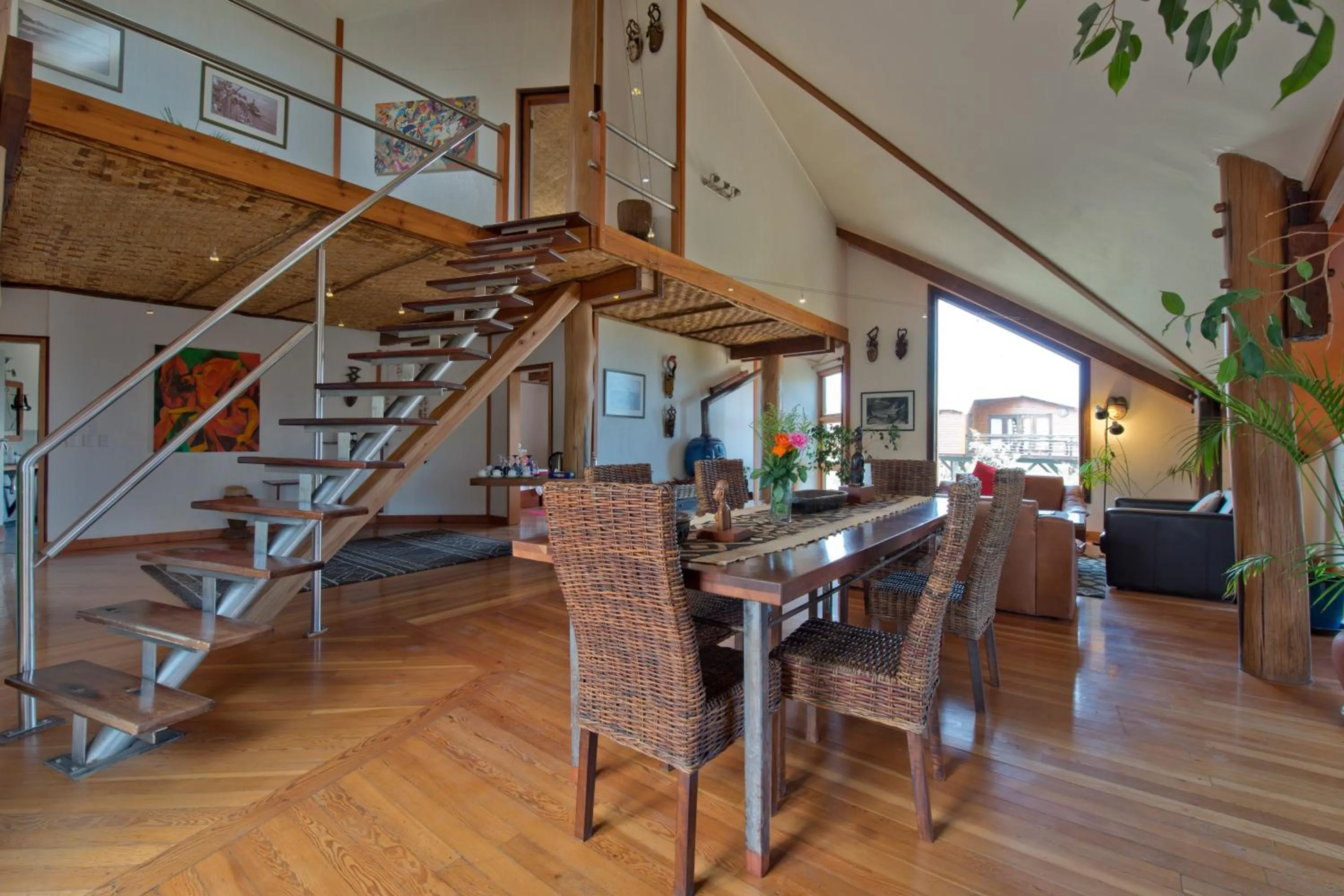 Three-Bedroom Villa in Stiltz Guest House