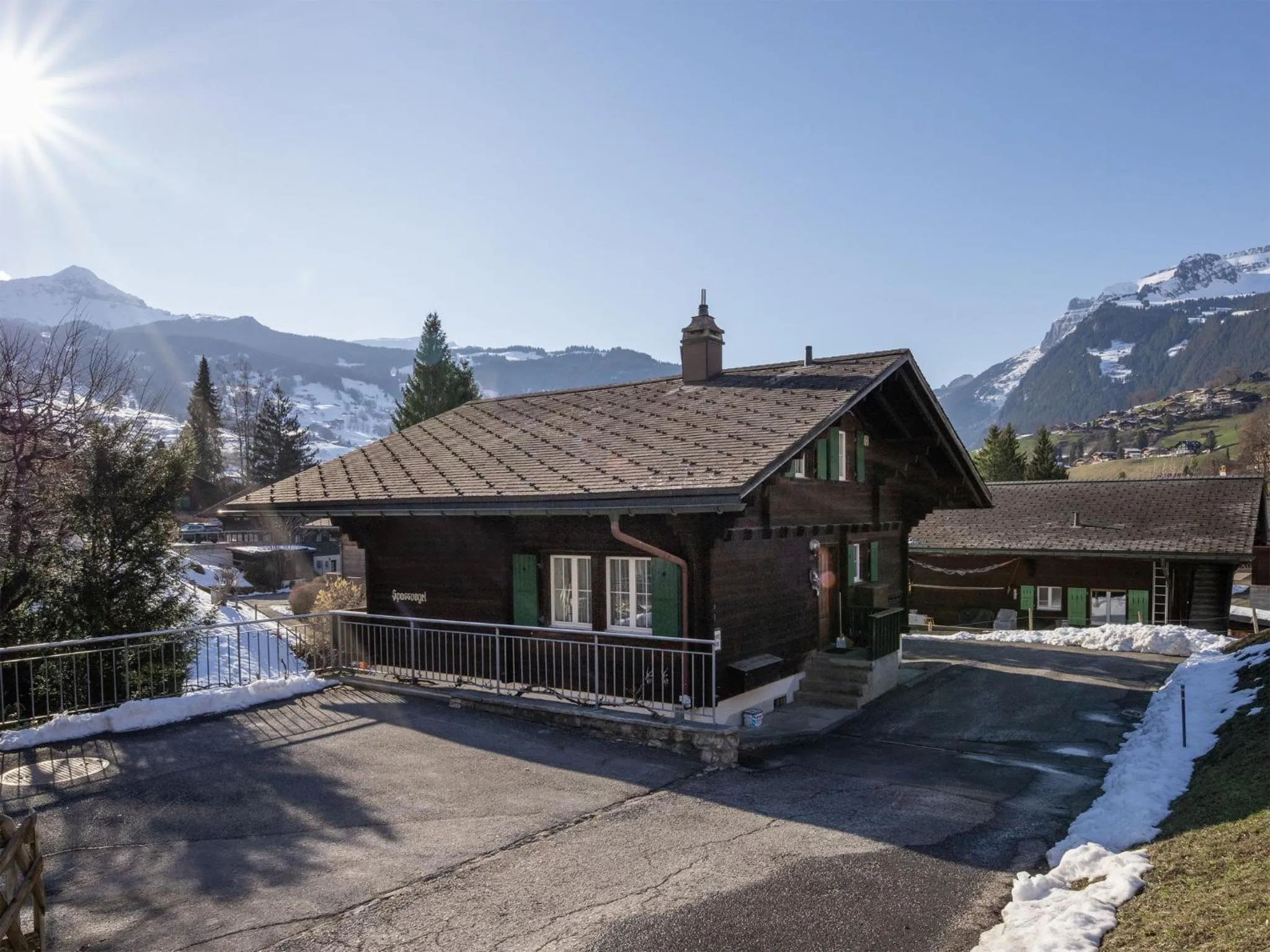 Property building in Apartment Chalet Spassvogel by Interhome