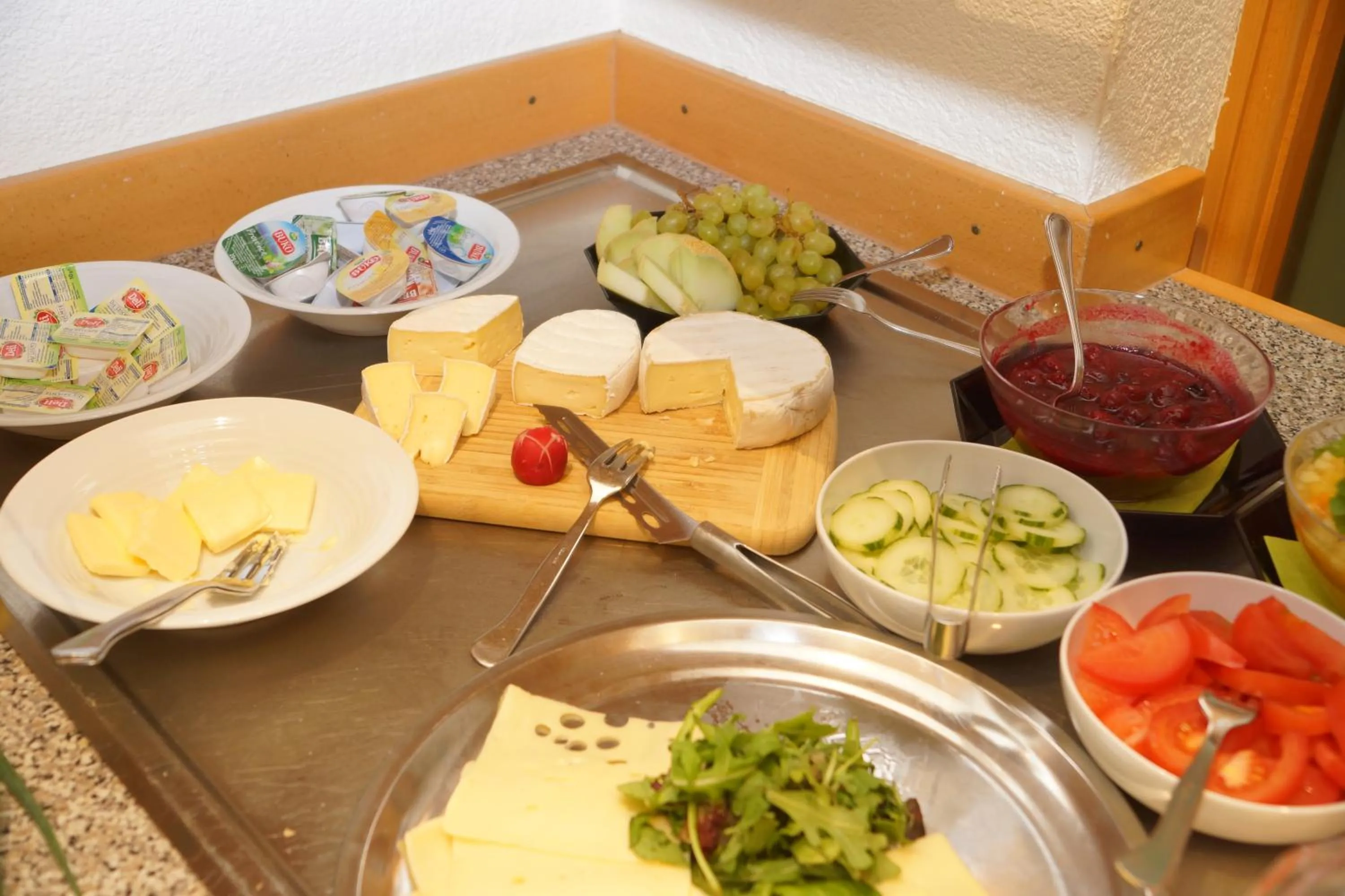 Breakfast in Warias Hotel & Restaurant am Geiseltalsee - Nähe Merseburg