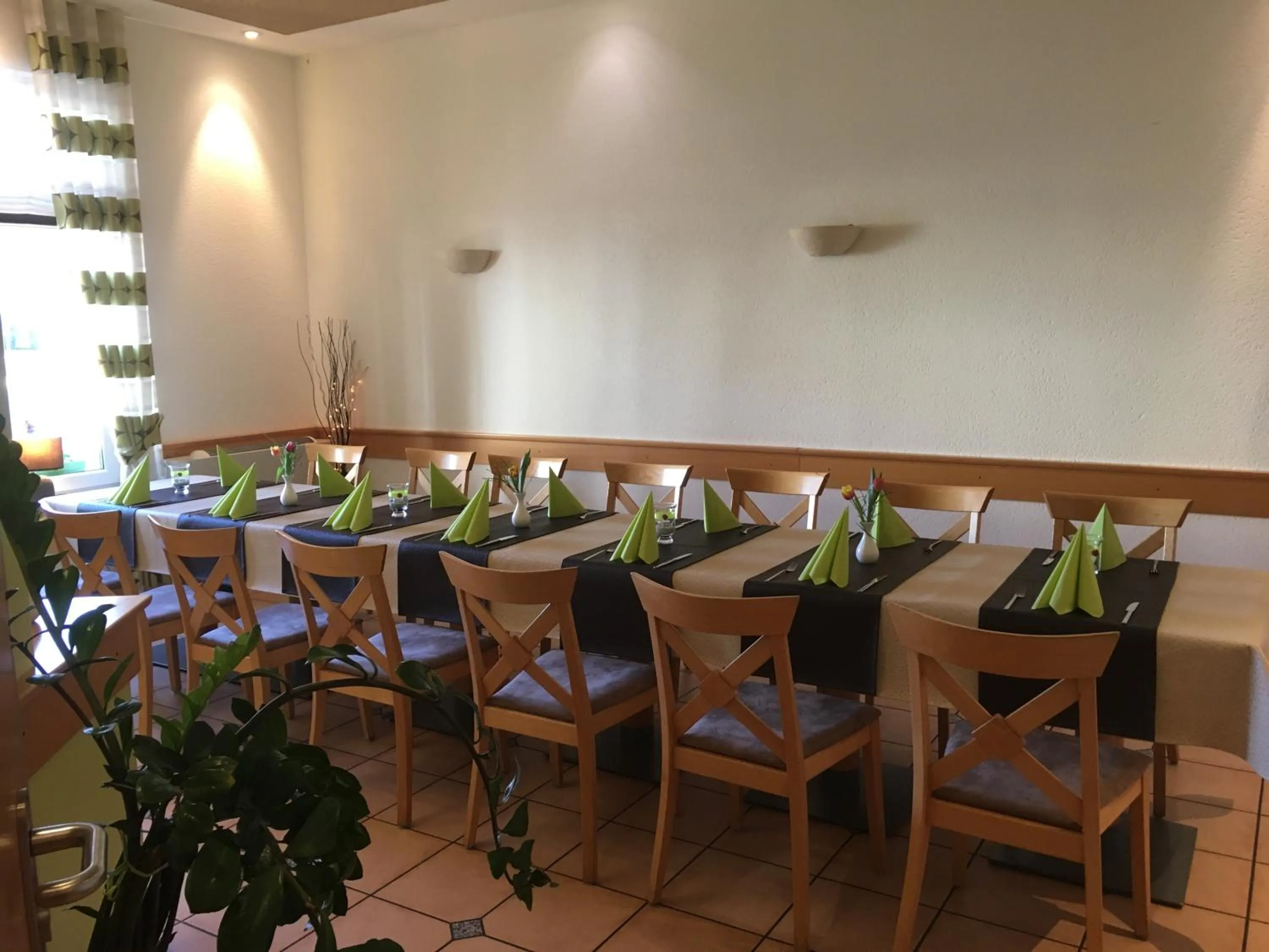 Restaurant/places to eat in Warias Hotel & Restaurant am Geiseltalsee - Nähe Merseburg