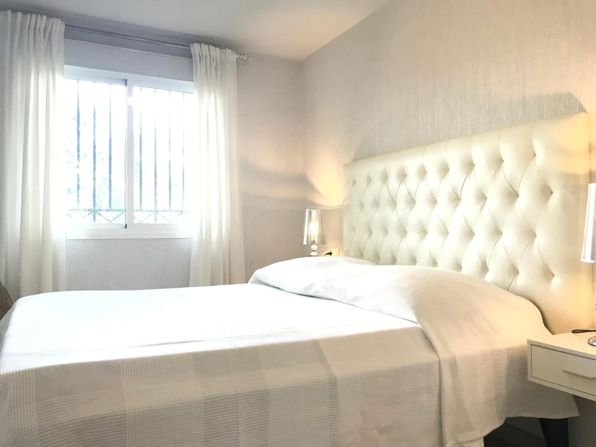 Bedroom, Bed in Very nice family apartment, direct pool access