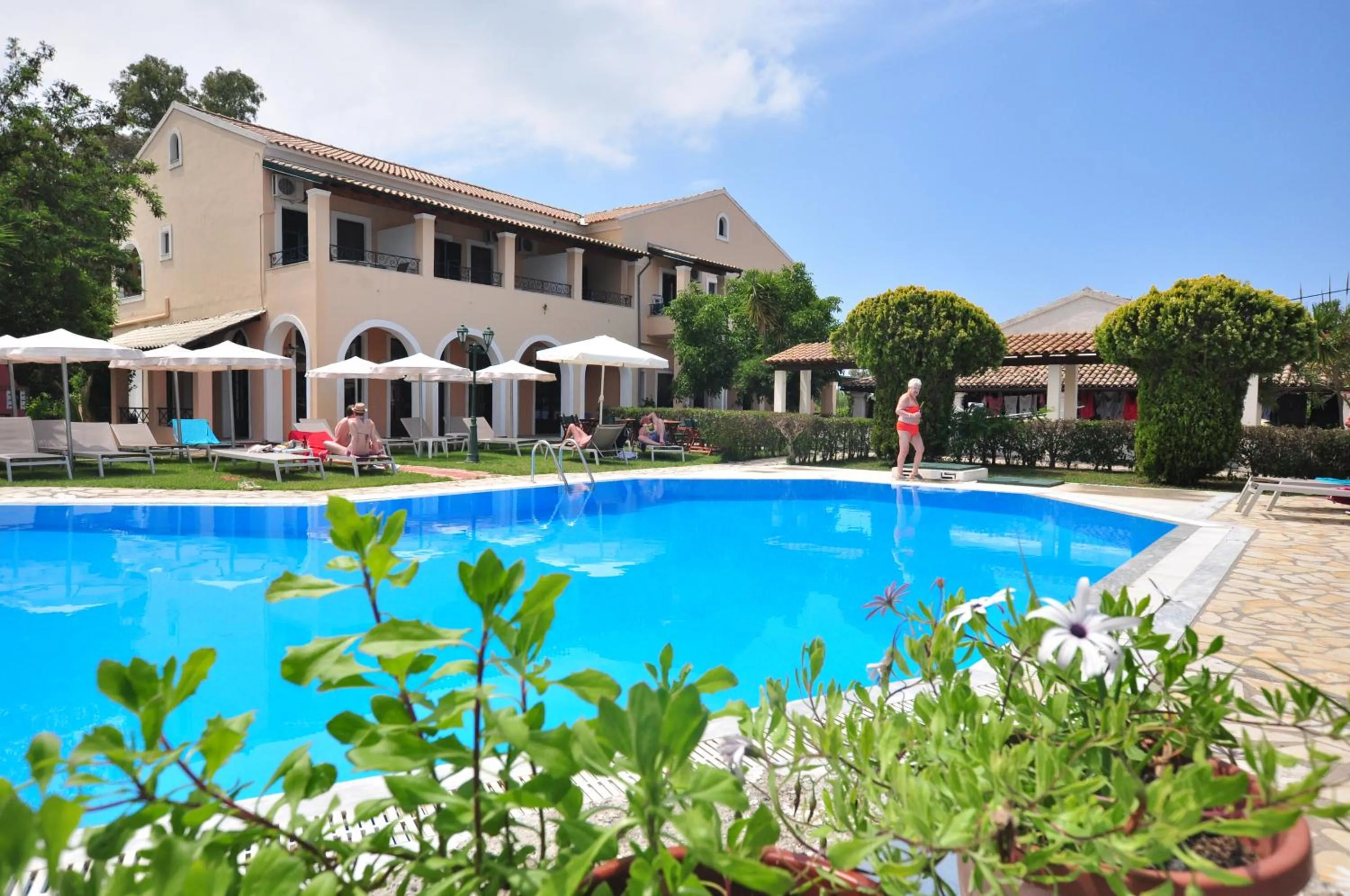 Swimming pool in Acharavi Garden