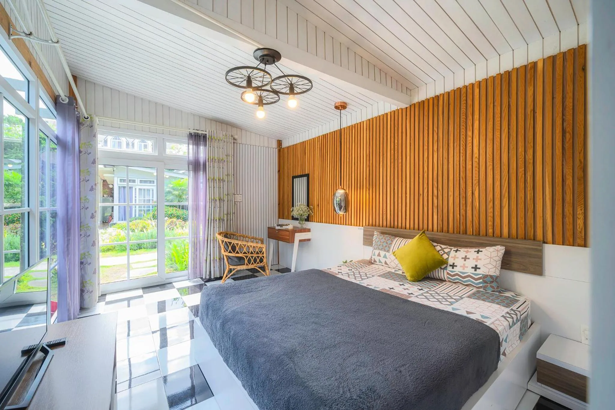 Bed in La Cle' Đà Lạt