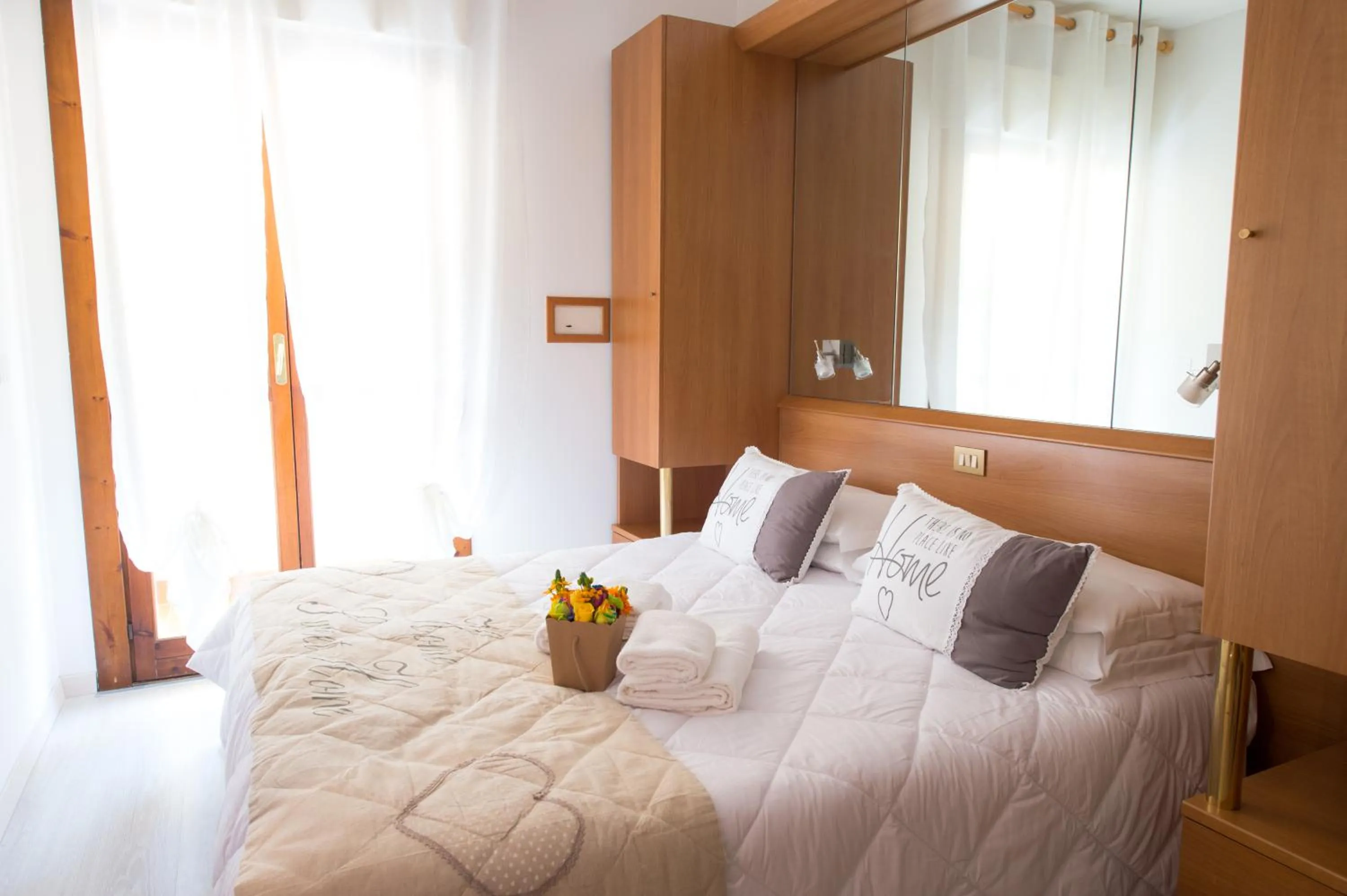 Bedroom, Bed in Hotel Germania