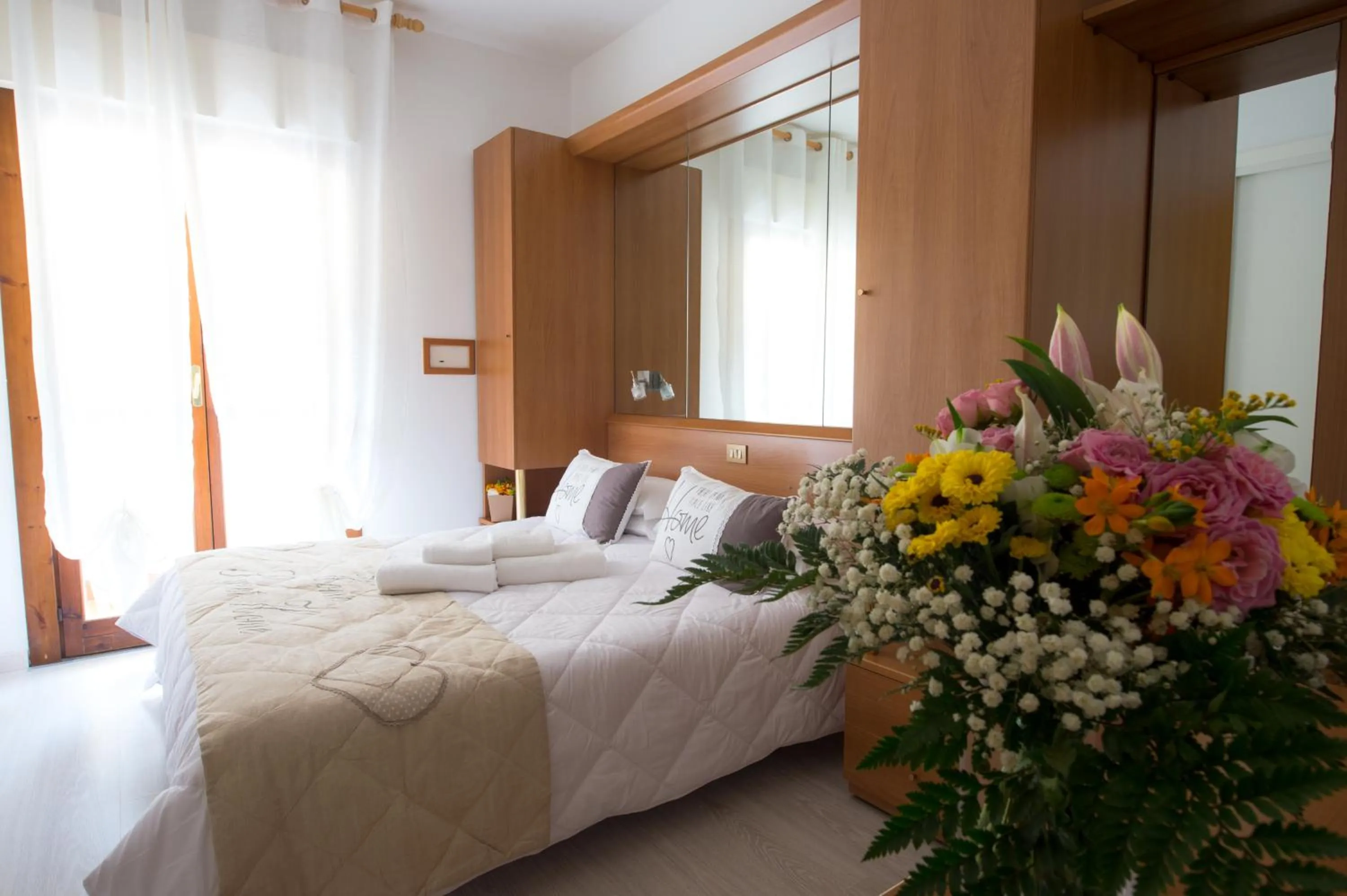 Bedroom, Bed in Hotel Germania