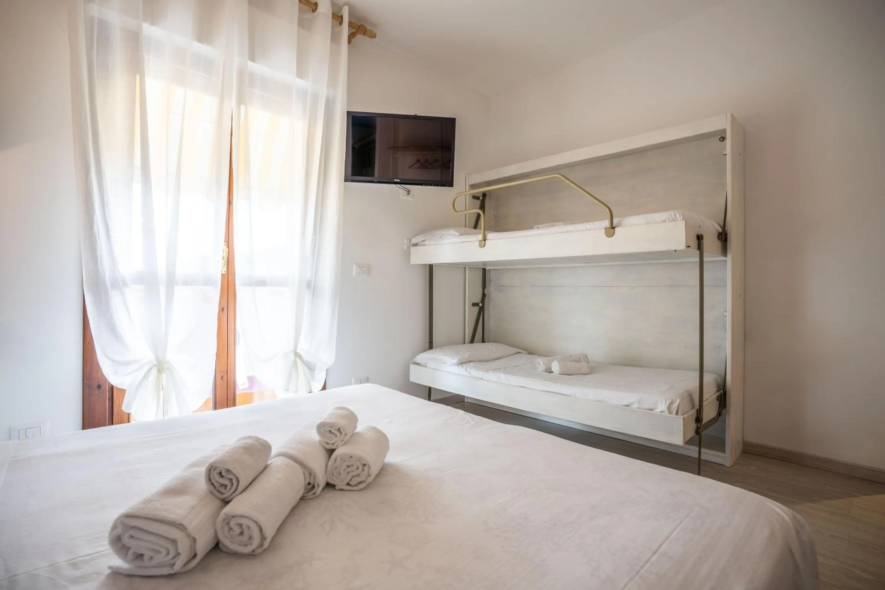 Bedroom, Bed in Hotel Germania