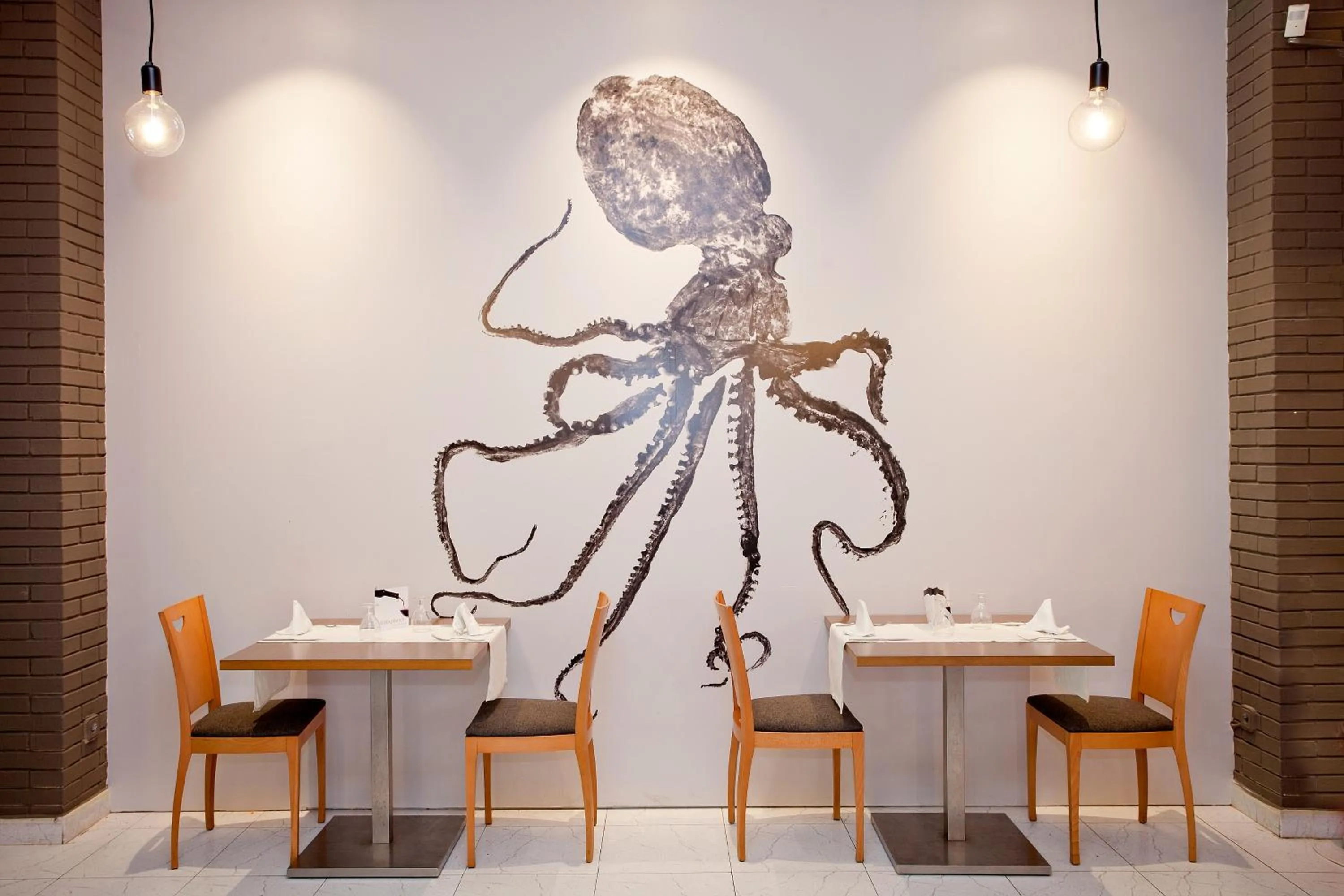 Restaurant/places to eat in Voramar Cambrils