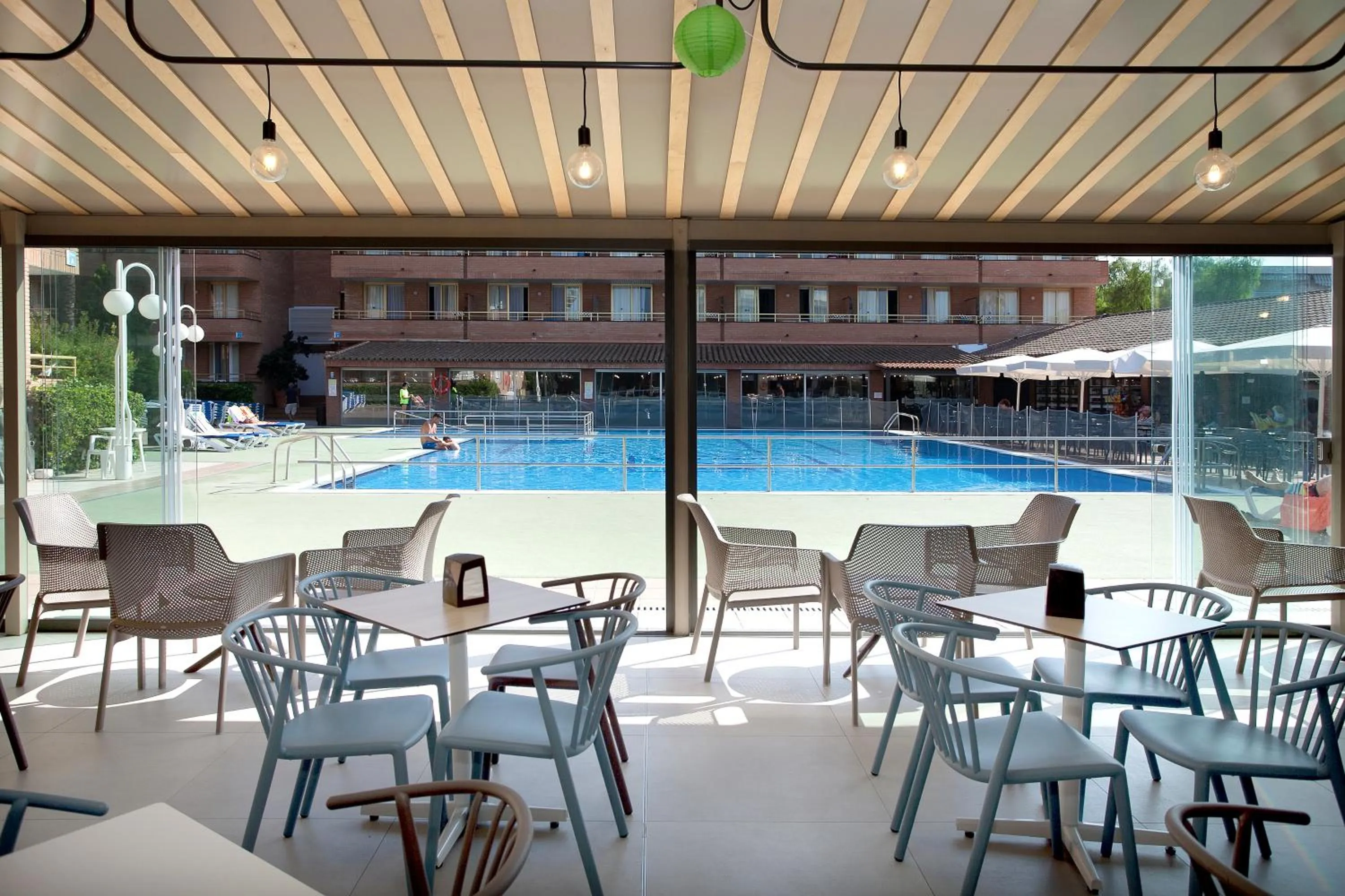 Lounge or bar in Voramar Cambrils