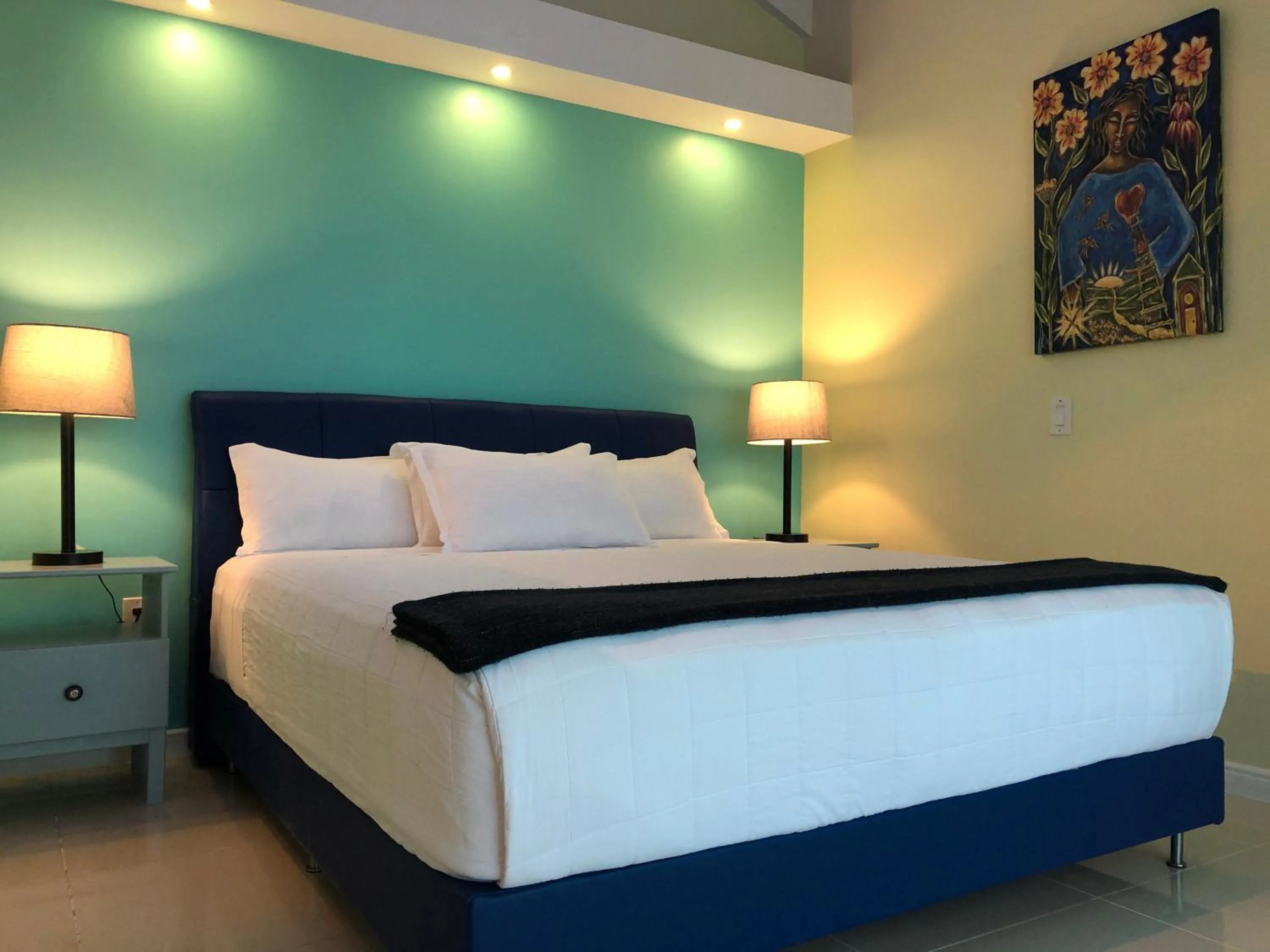 Bed in Quints Travelers Inn