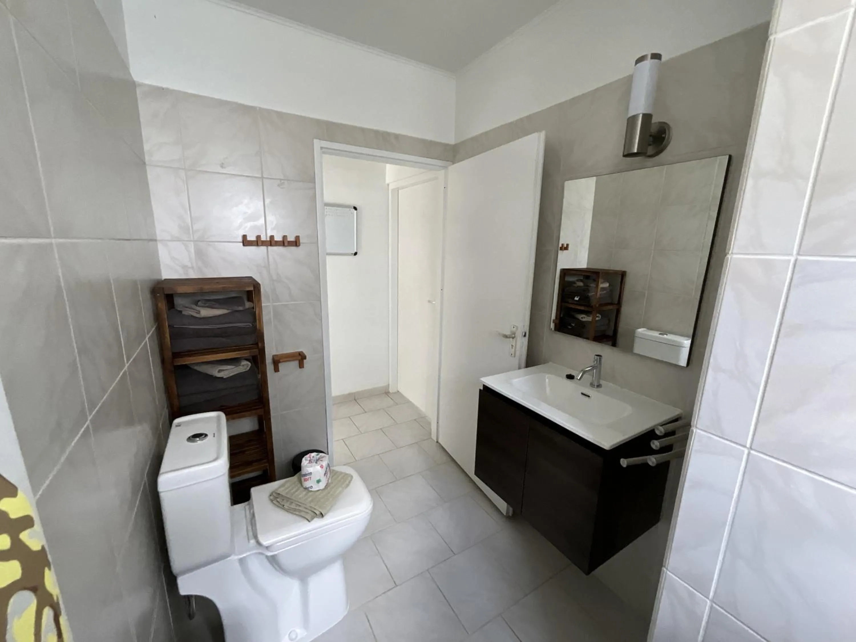 Toilet in Bantopa Apartments