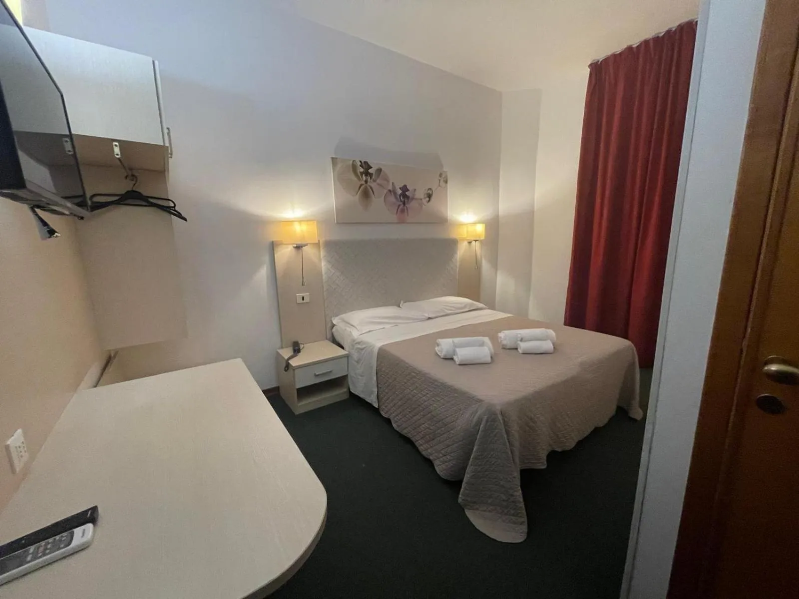 Bed in Hotel Ariston