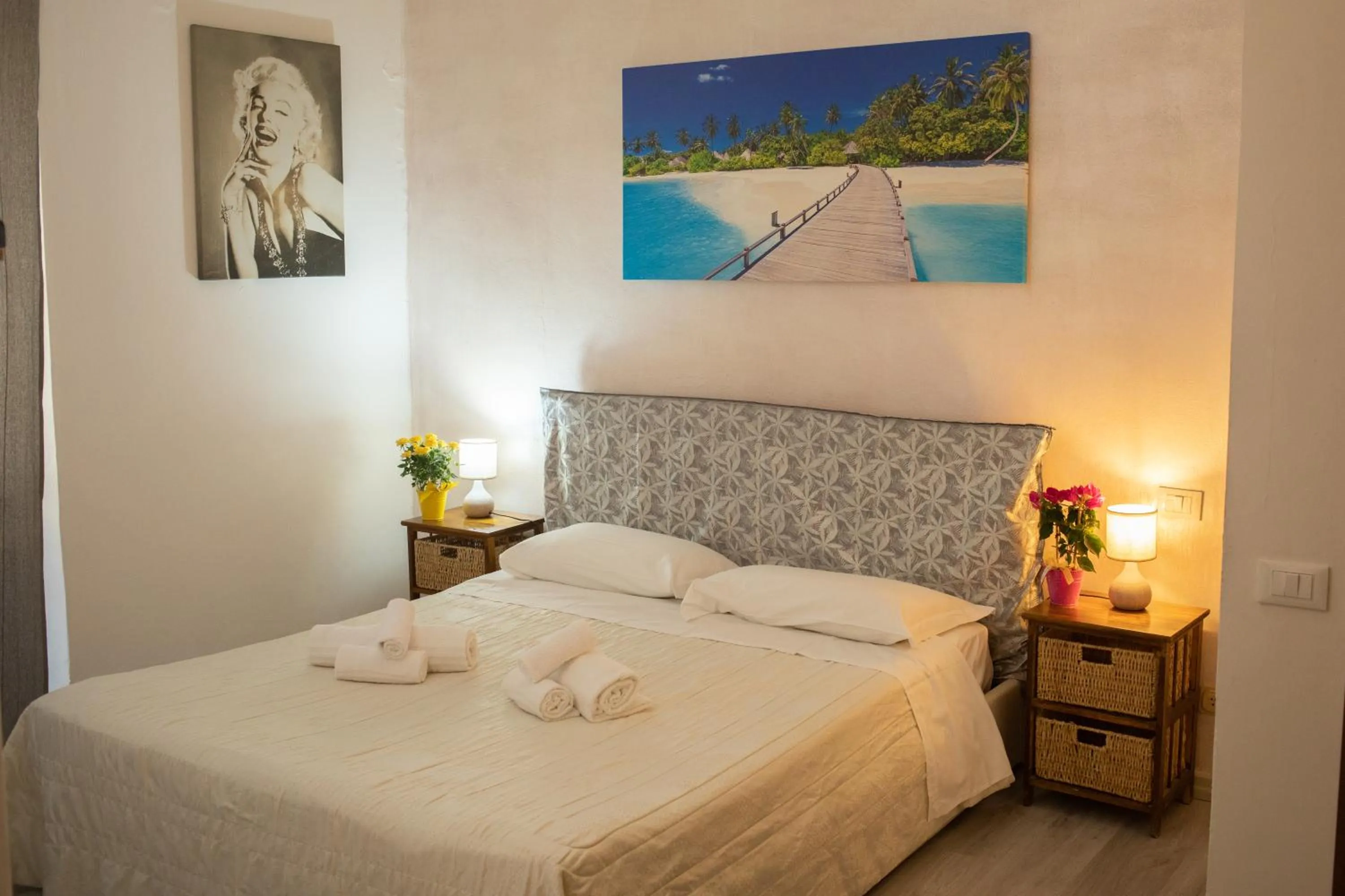 Bathroom, Bed in Hotel Ariston