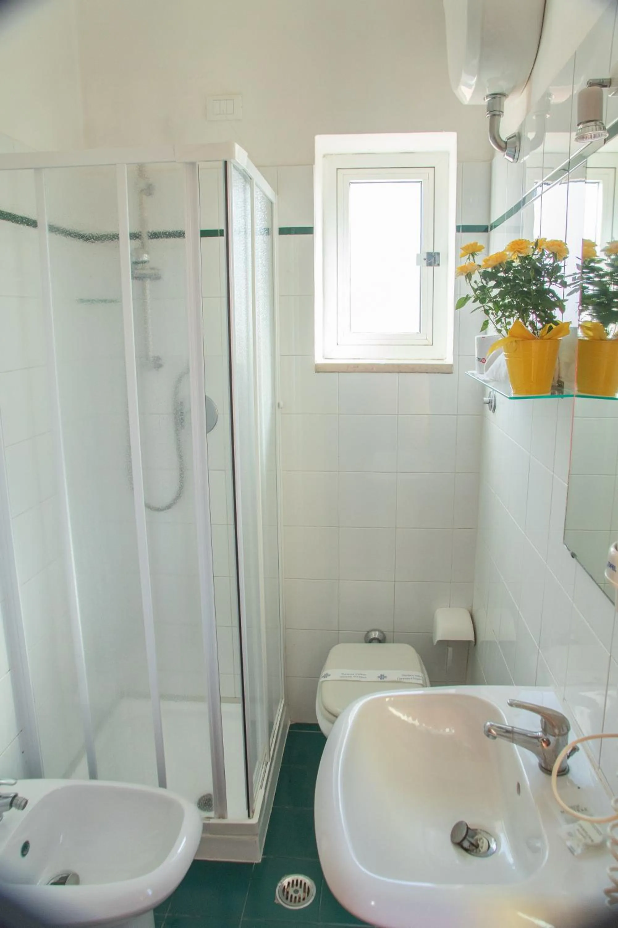 Shower in Hotel Ariston