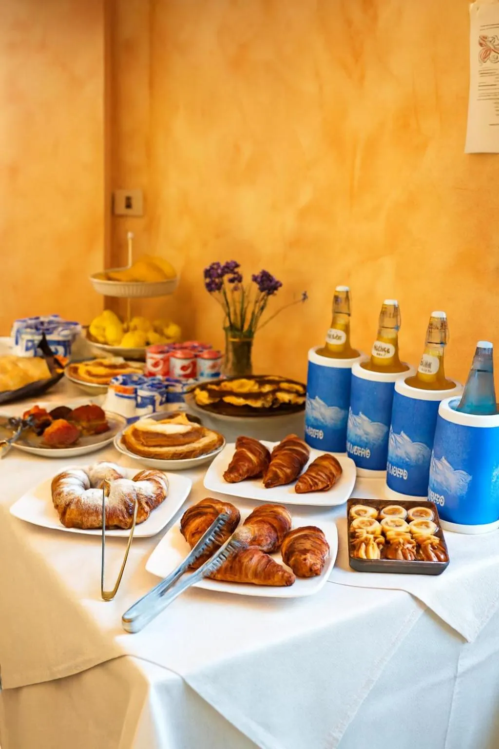 Food and drinks in Hotel Ariston