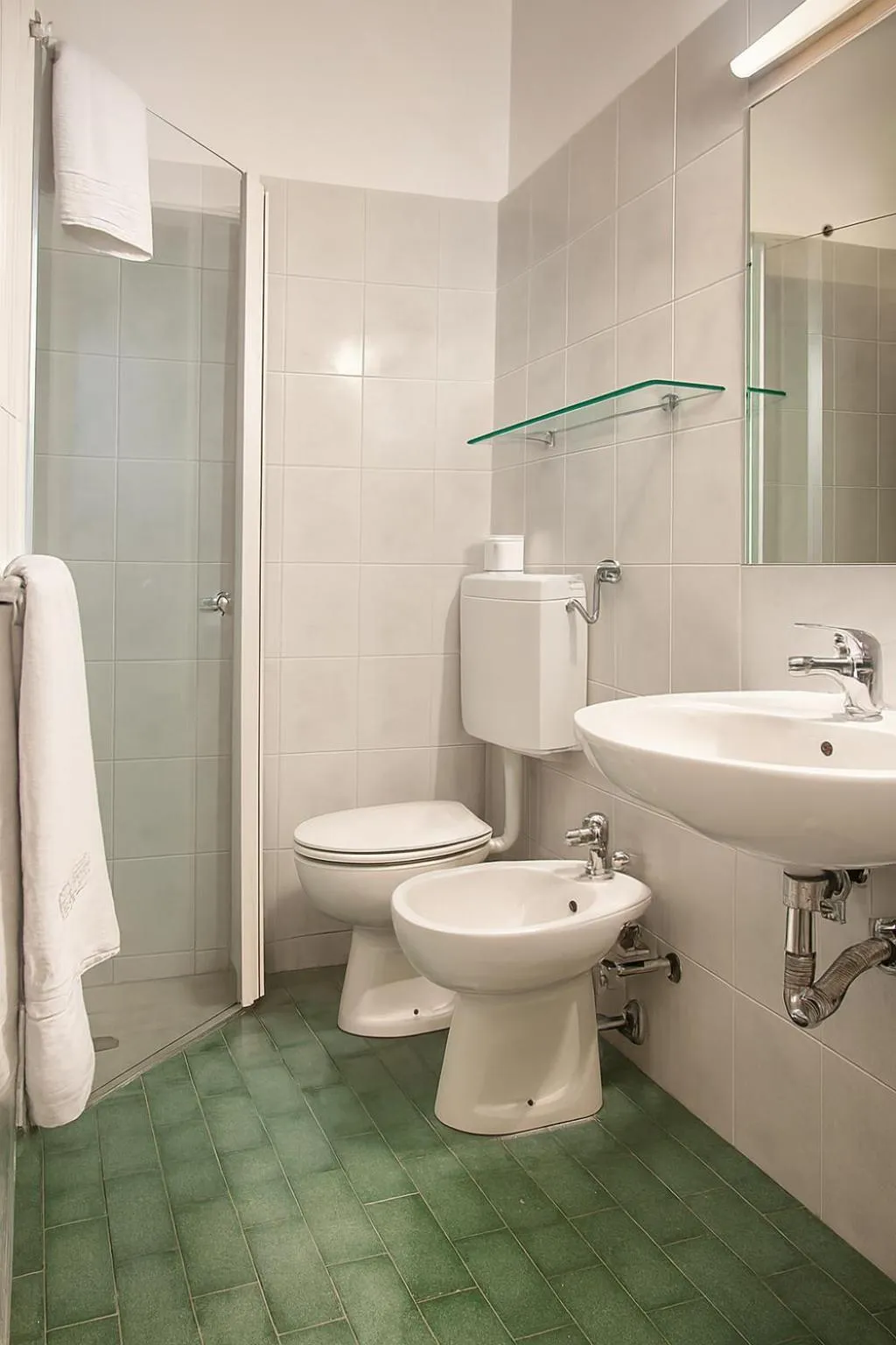 Shower in Hotel Ariston